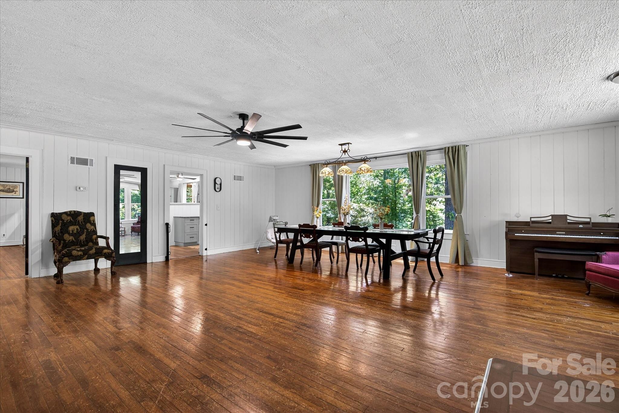 30640 Lockwood Drive — Albemarle