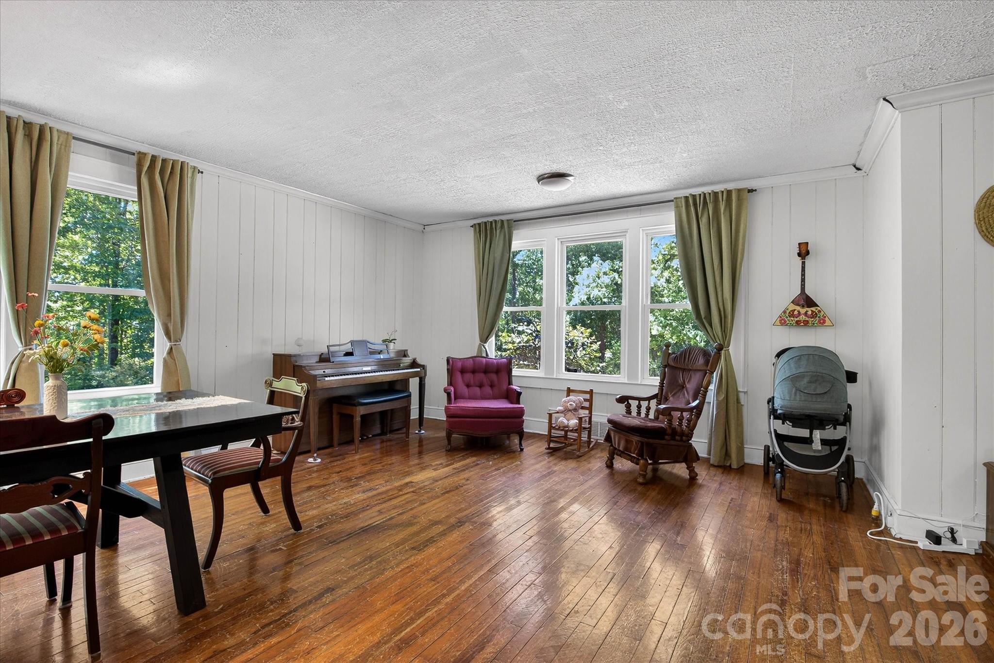 30640 Lockwood Drive — Albemarle