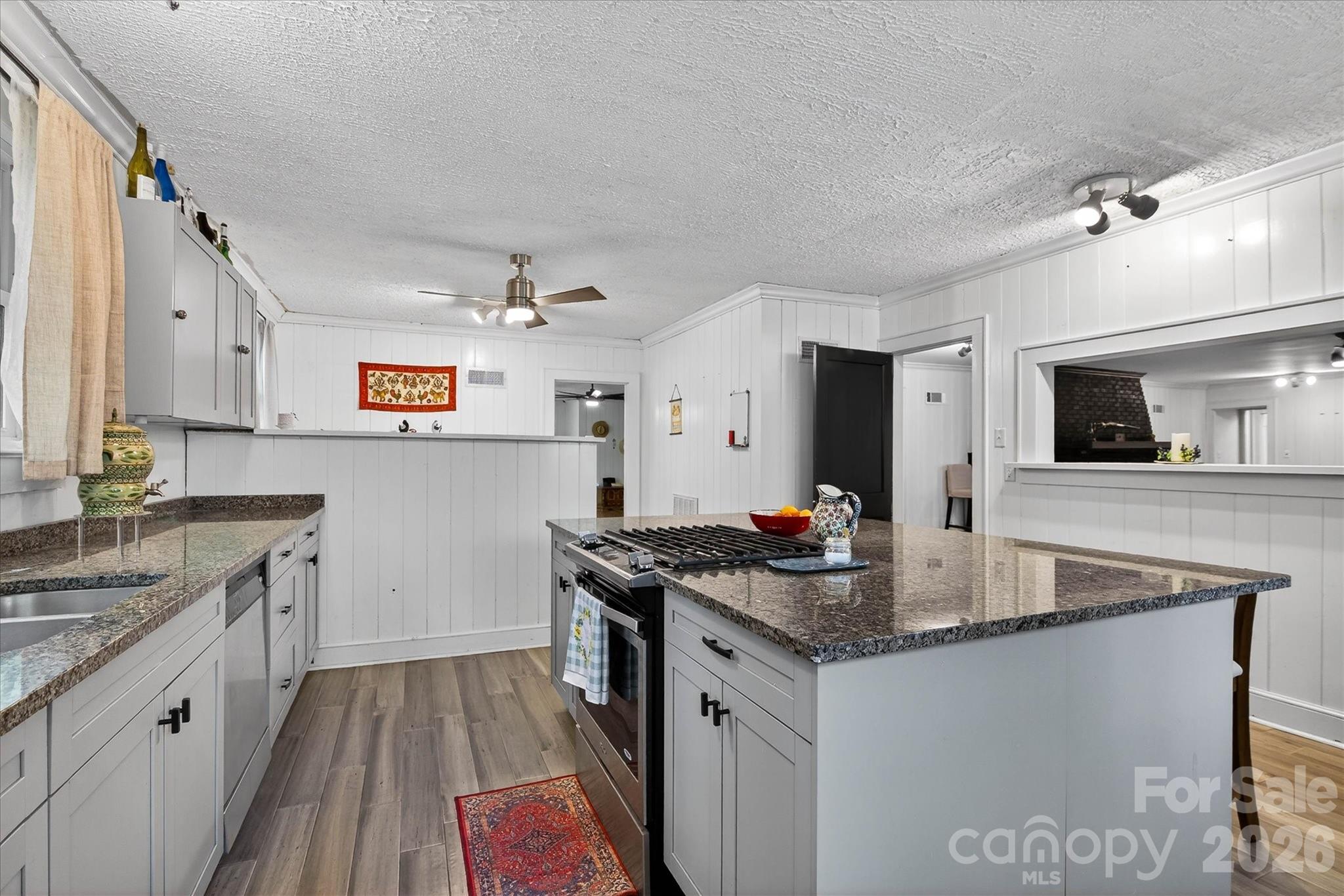 30640 Lockwood Drive — Albemarle