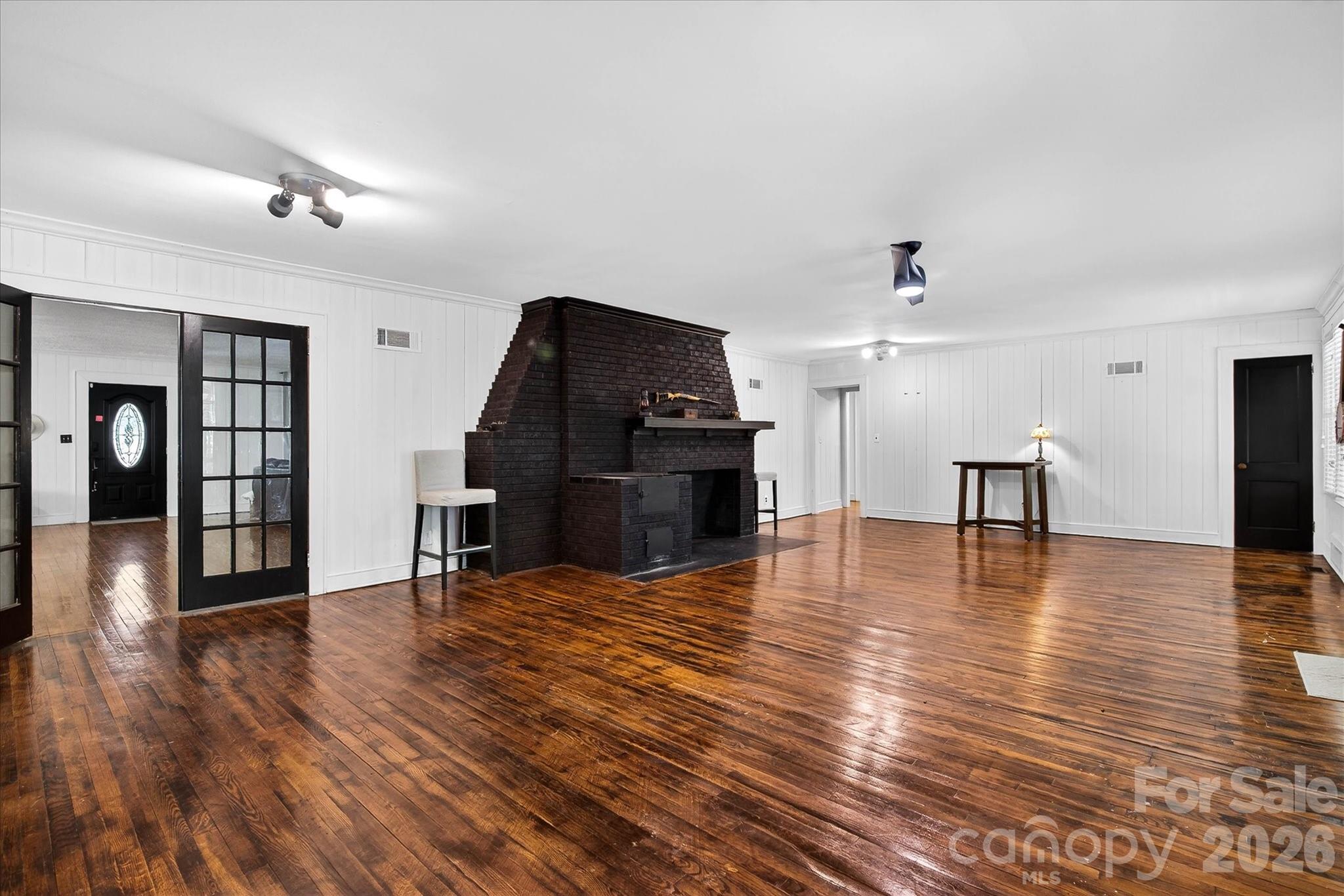 30640 Lockwood Drive — Albemarle