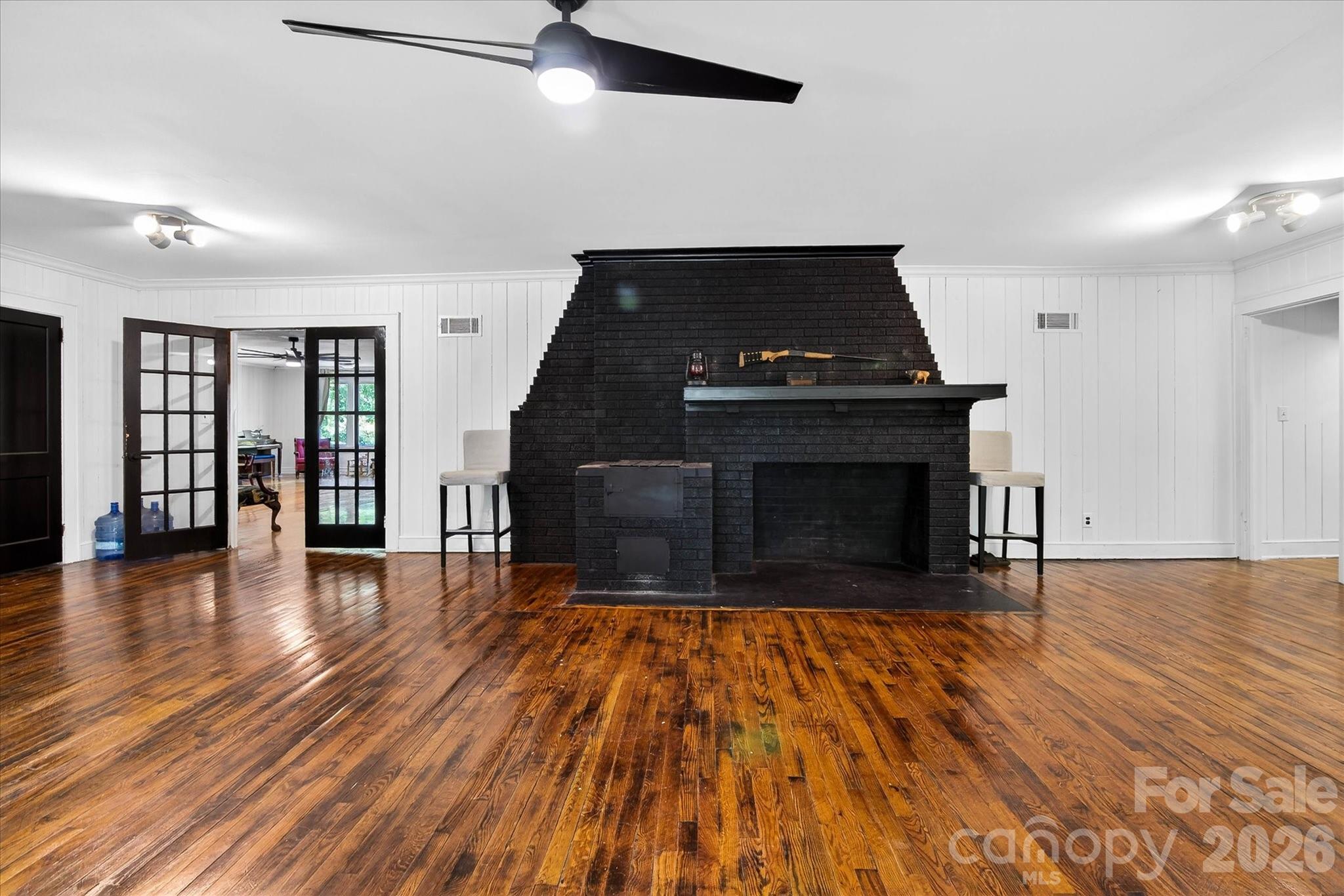 30640 Lockwood Drive — Albemarle