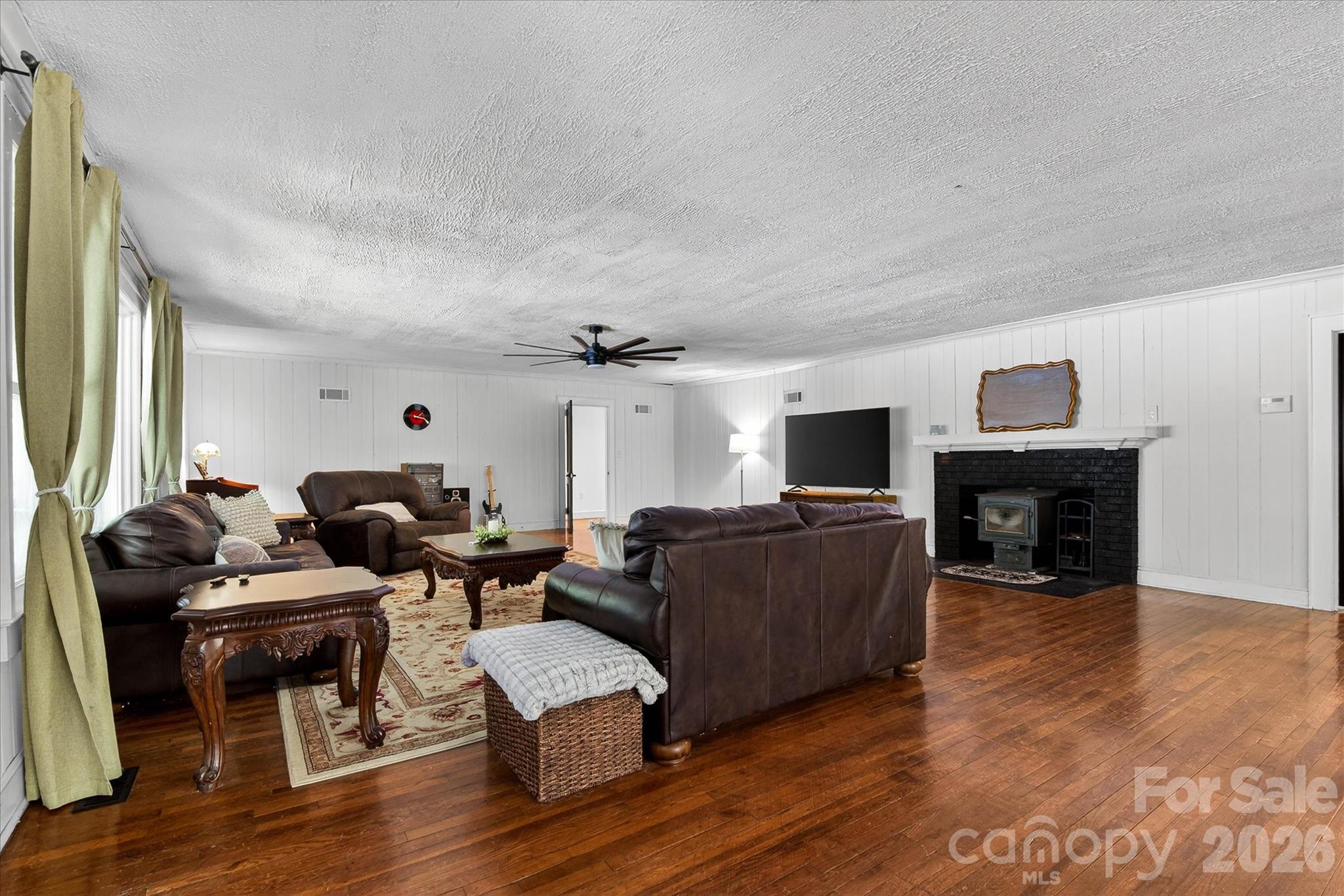 30640 Lockwood Drive — Albemarle