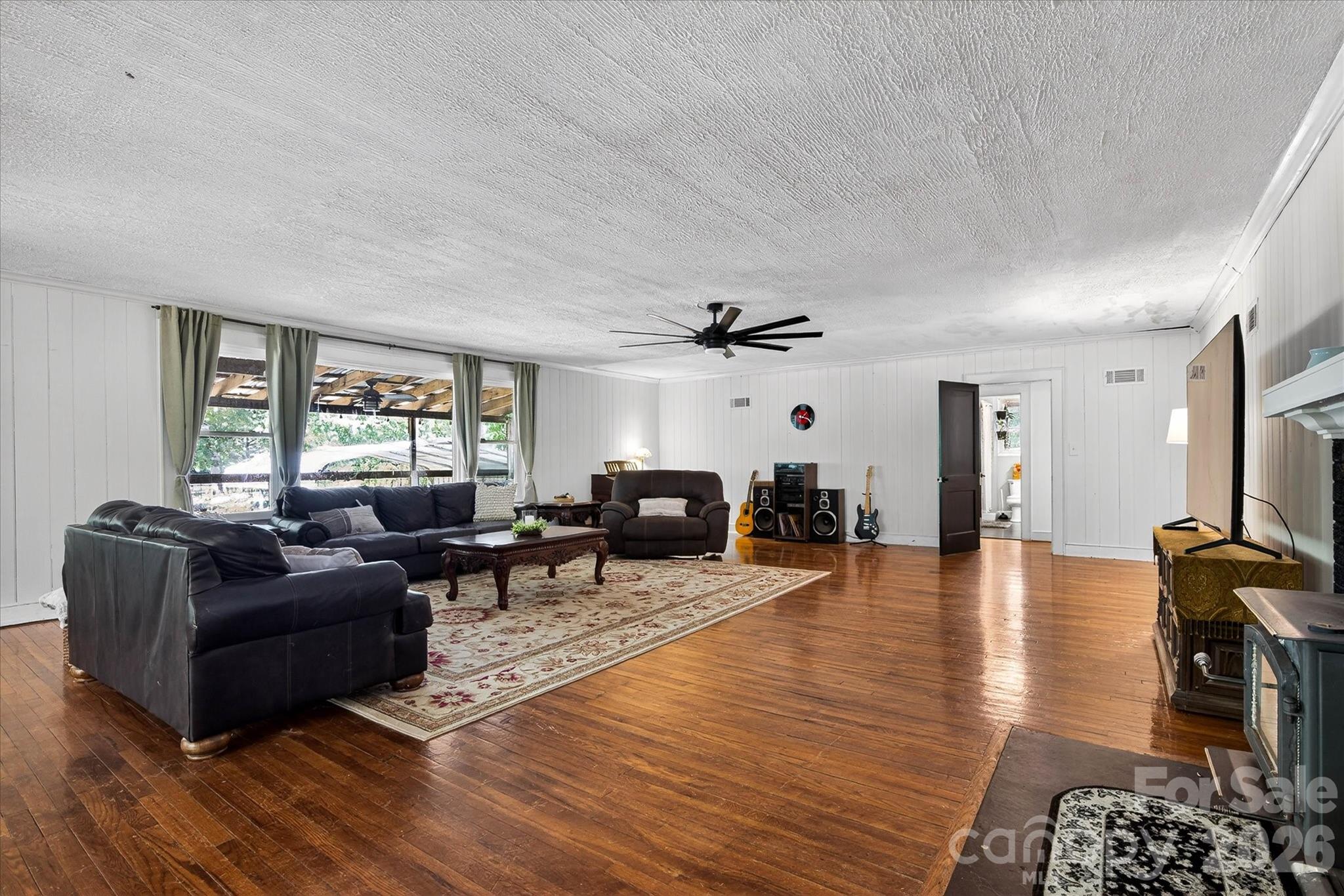 30640 Lockwood Drive — Albemarle