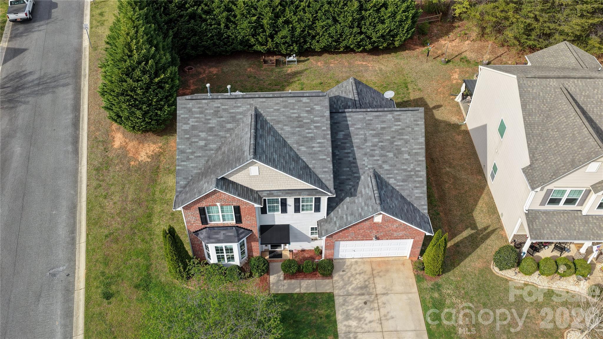 2001 Lake Vista Drive — Mount Holly