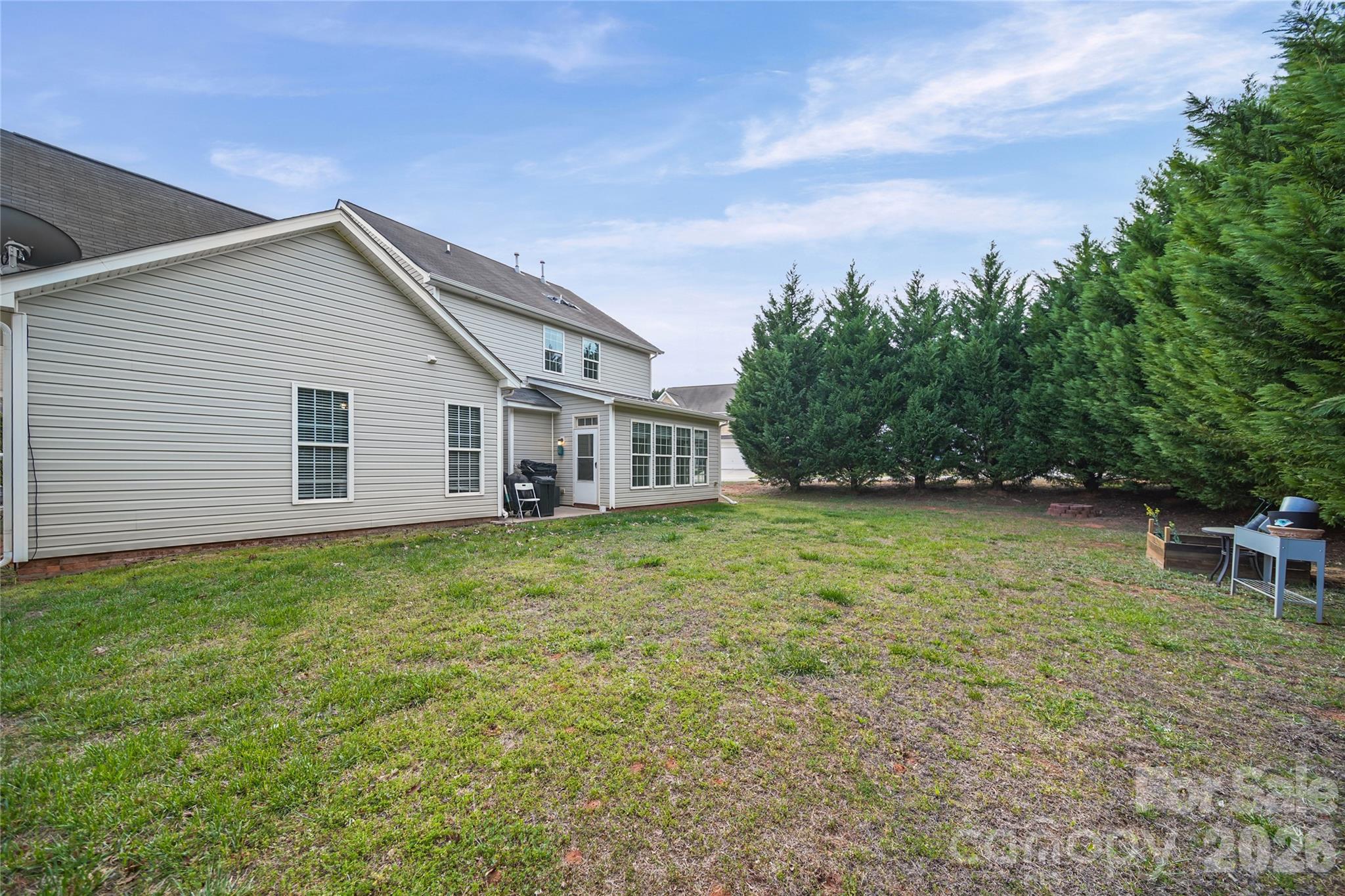 2001 Lake Vista Drive — Mount Holly