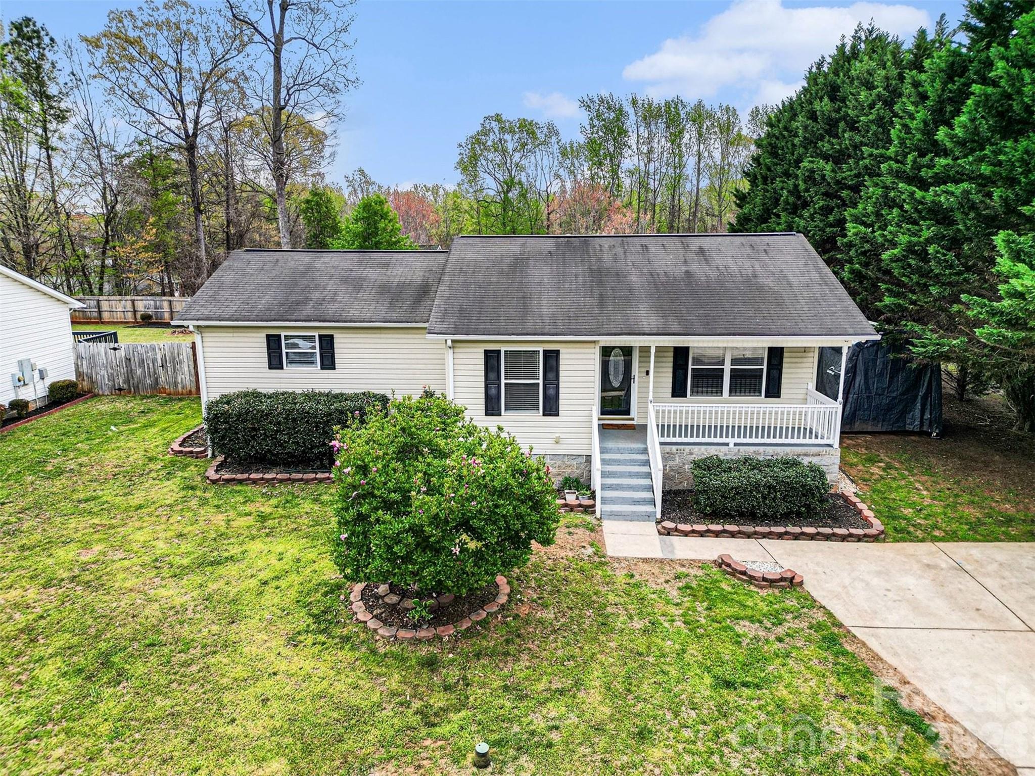 2519 Saluda Drive — Gastonia