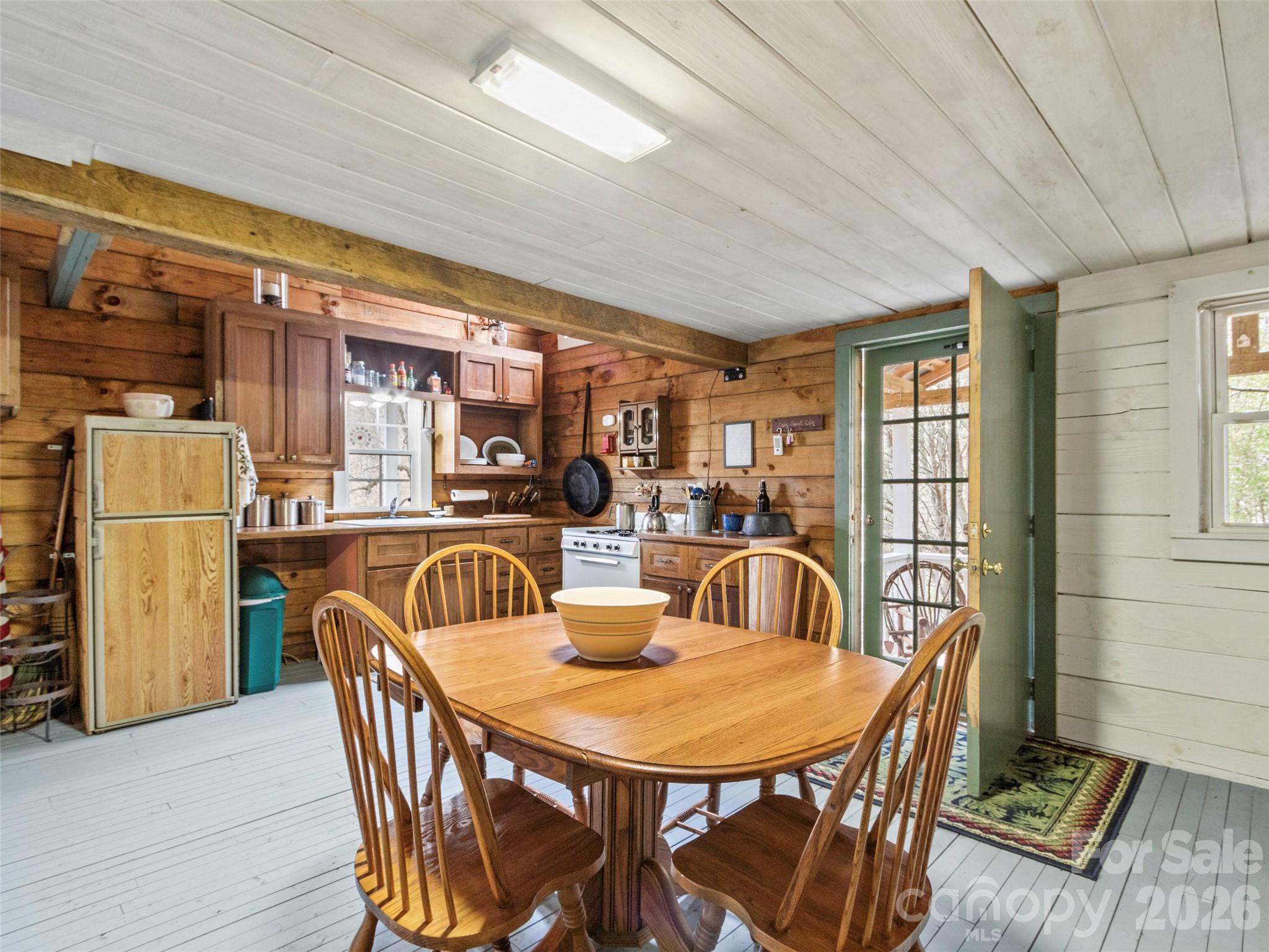 2701 Roses Branch Road — Bakersville