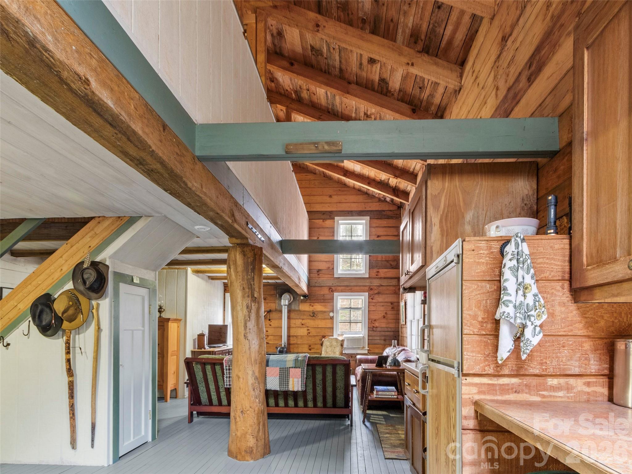 2701 Roses Branch Road — Bakersville