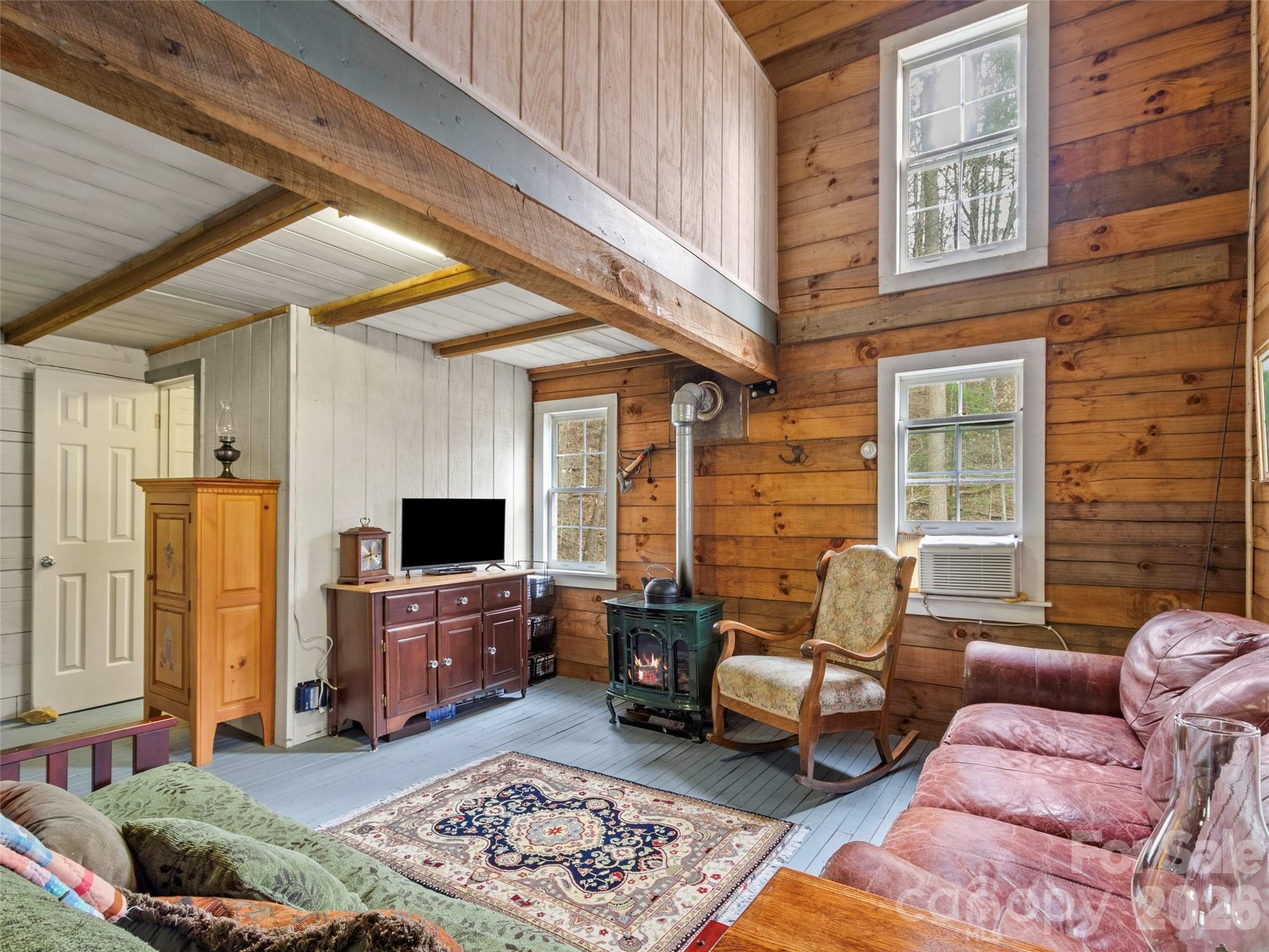 2701 Roses Branch Road — Bakersville
