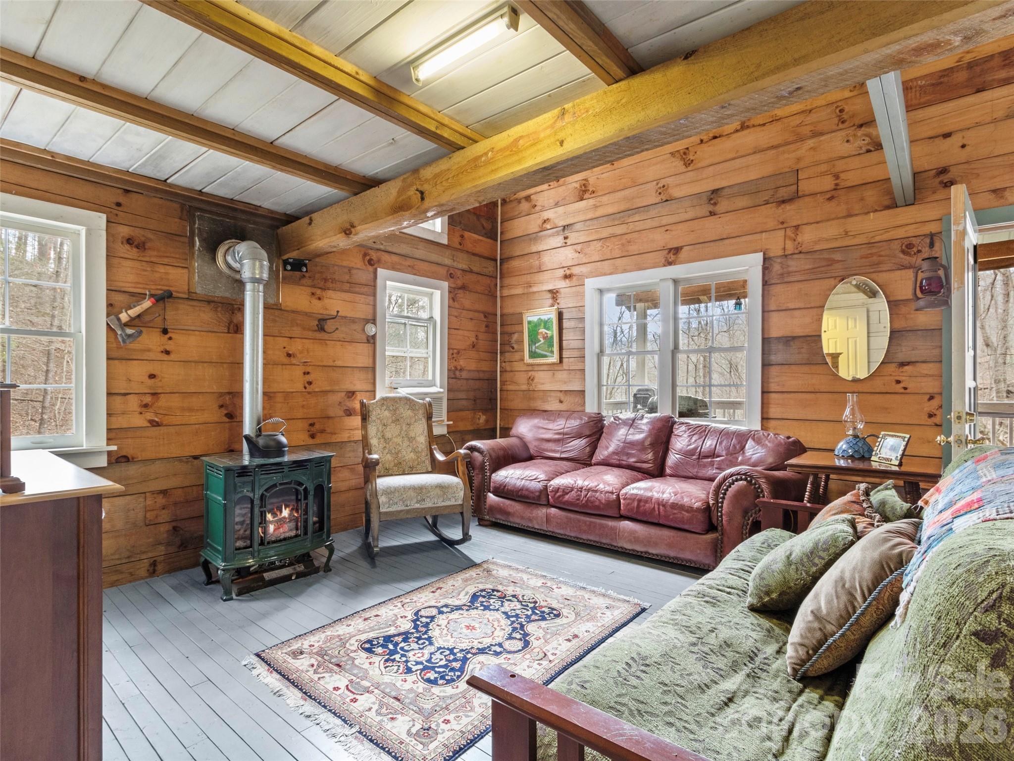 2701 Roses Branch Road — Bakersville