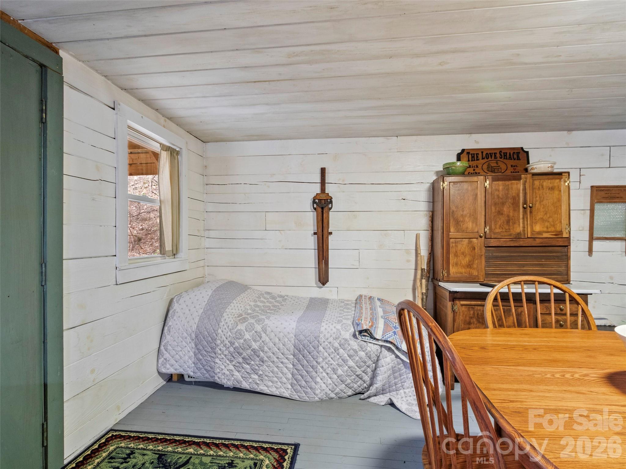 2701 Roses Branch Road — Bakersville