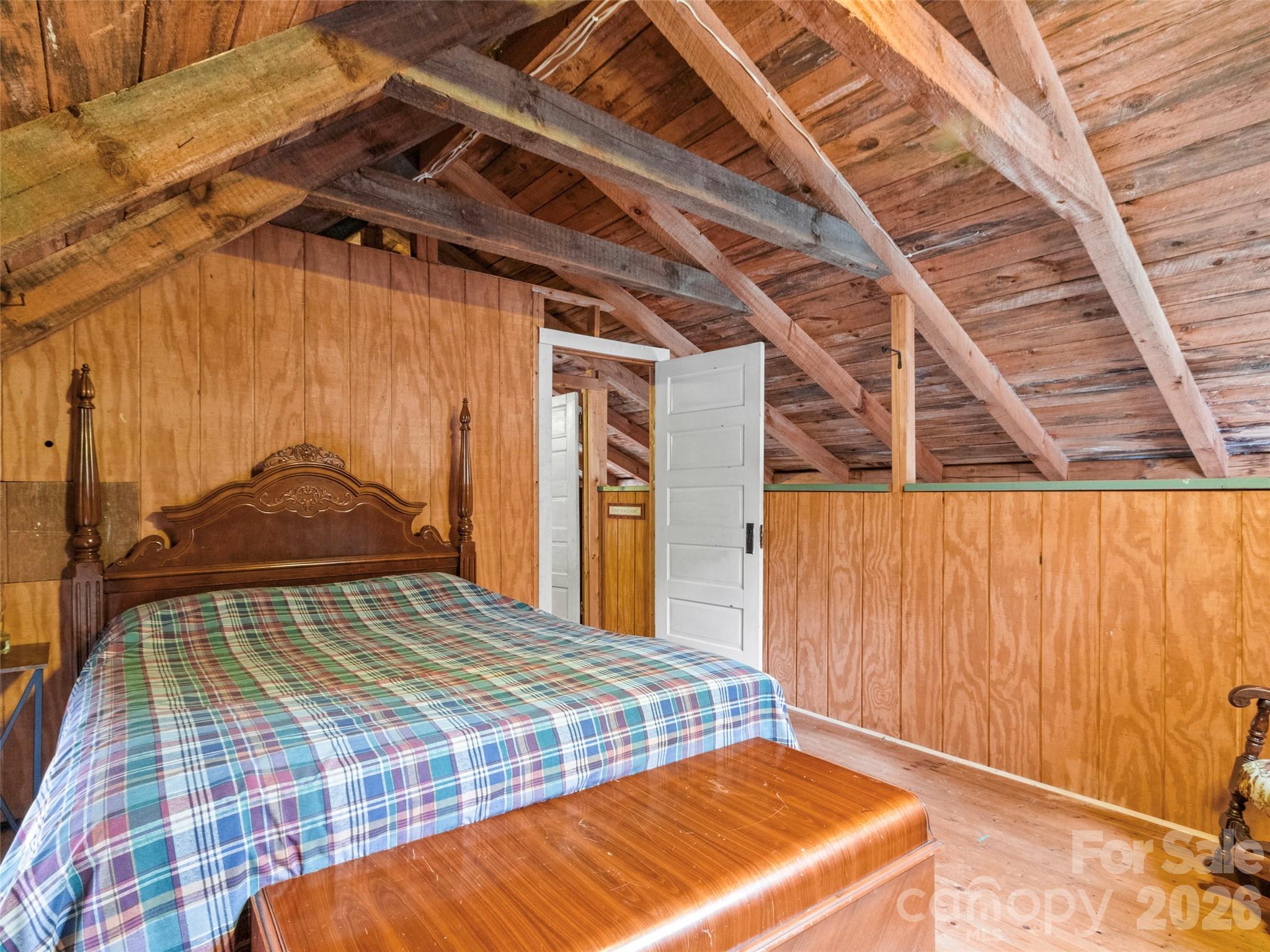 2701 Roses Branch Road — Bakersville