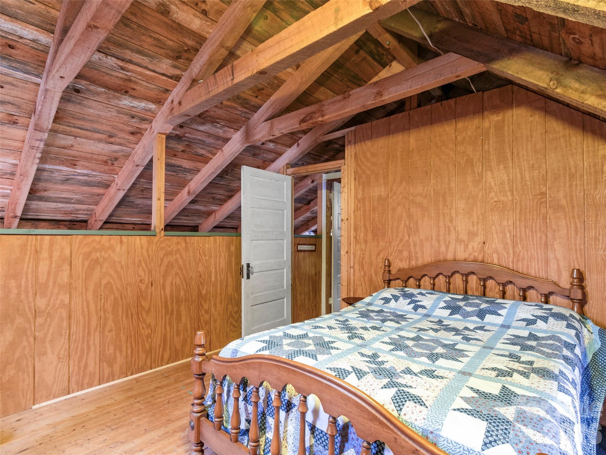2701 Roses Branch Road — Bakersville