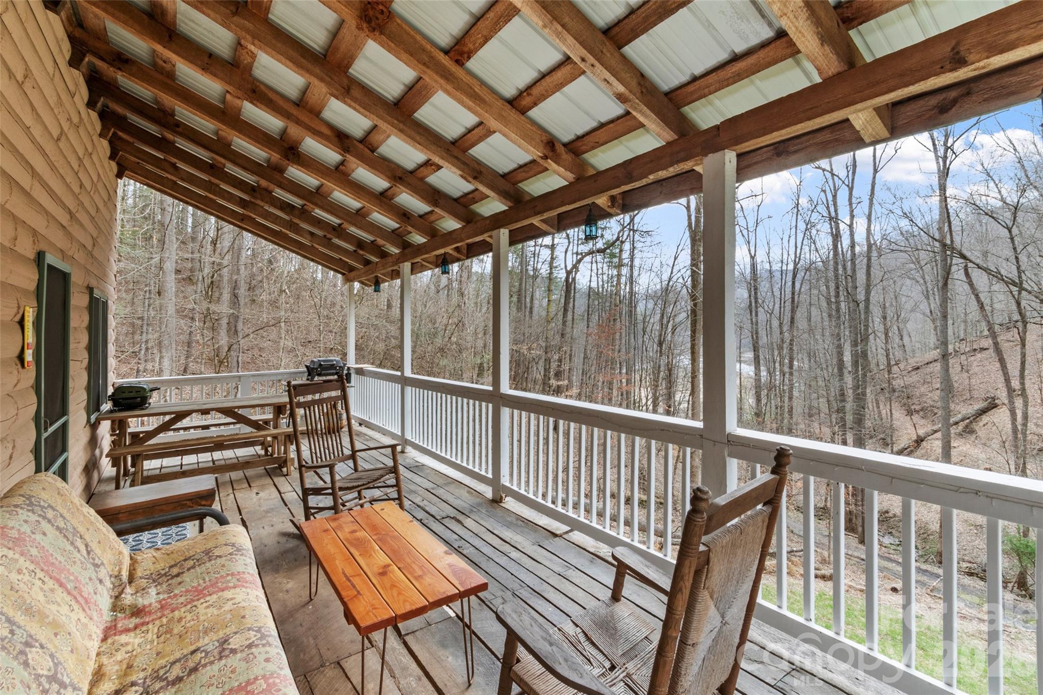 2701 Roses Branch Road — Bakersville