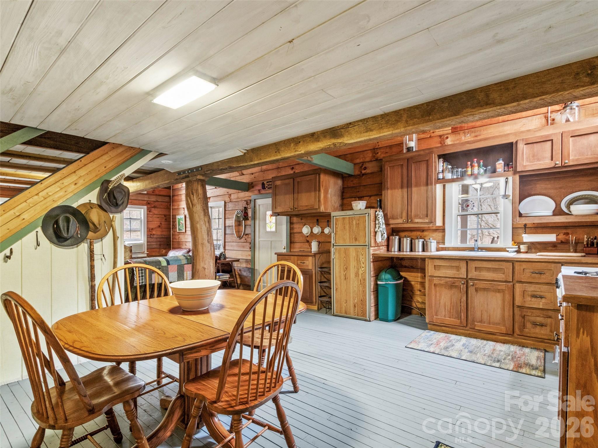 2701 Roses Branch Road — Bakersville