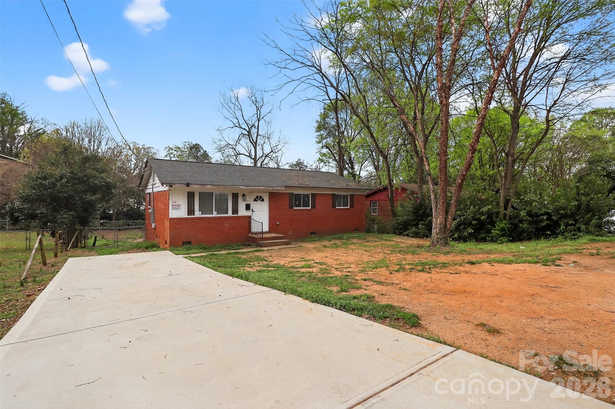 1019 Lewiston Avenue — Charlotte