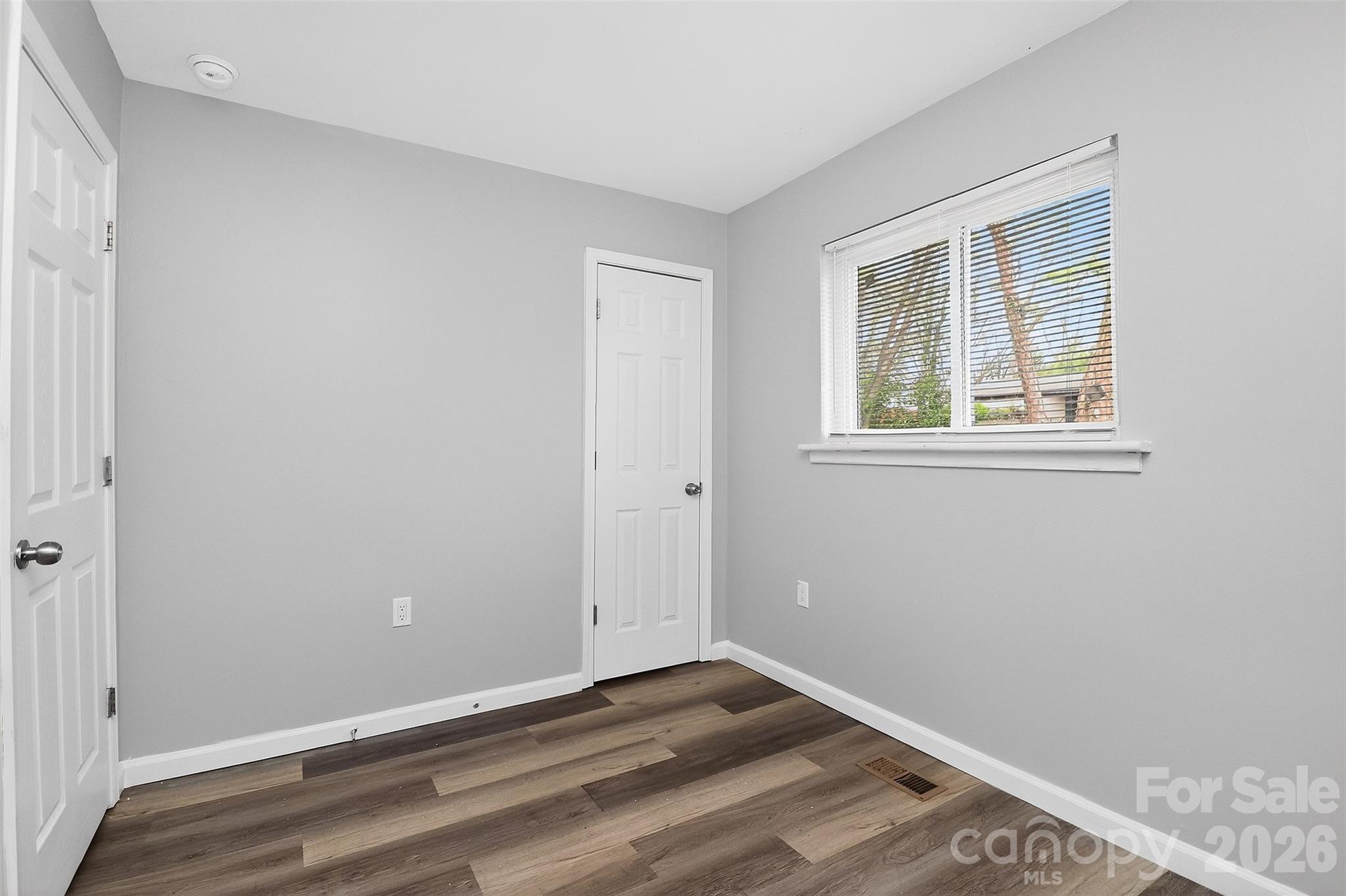 1019 Lewiston Avenue — Charlotte