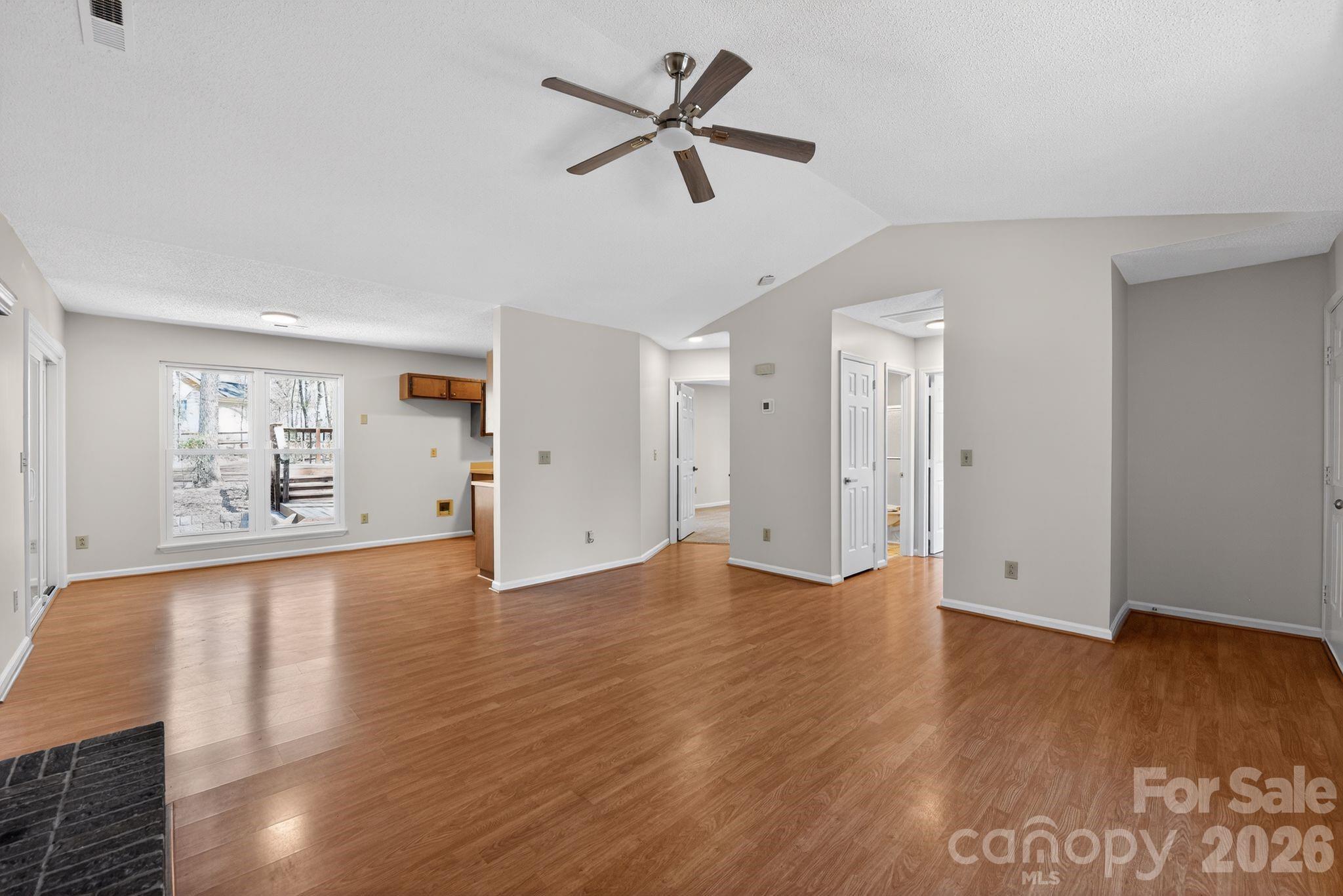 100 Steuben Drive — Huntersville