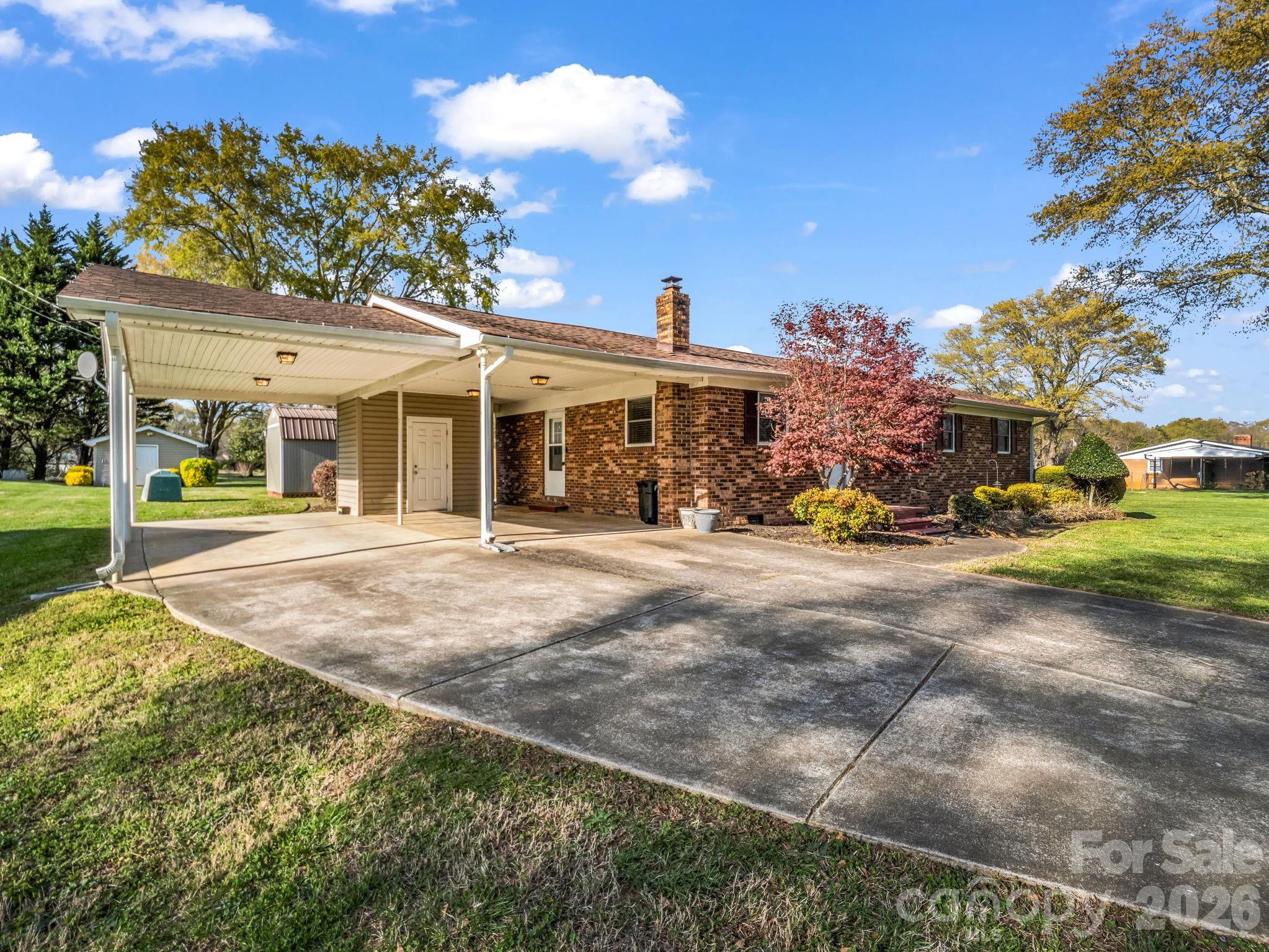 913 Webb Road — Ellenboro
