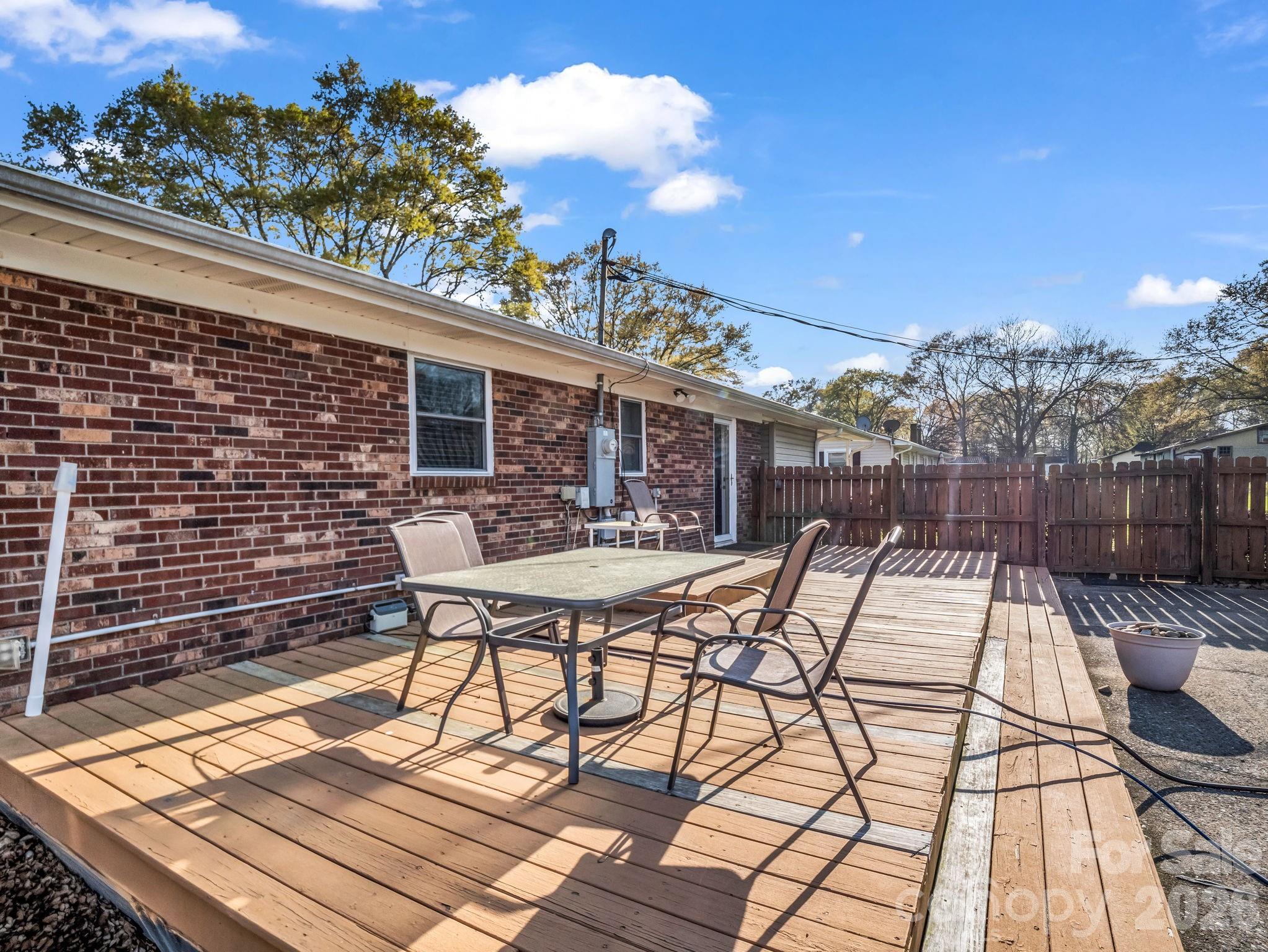 913 Webb Road — Ellenboro