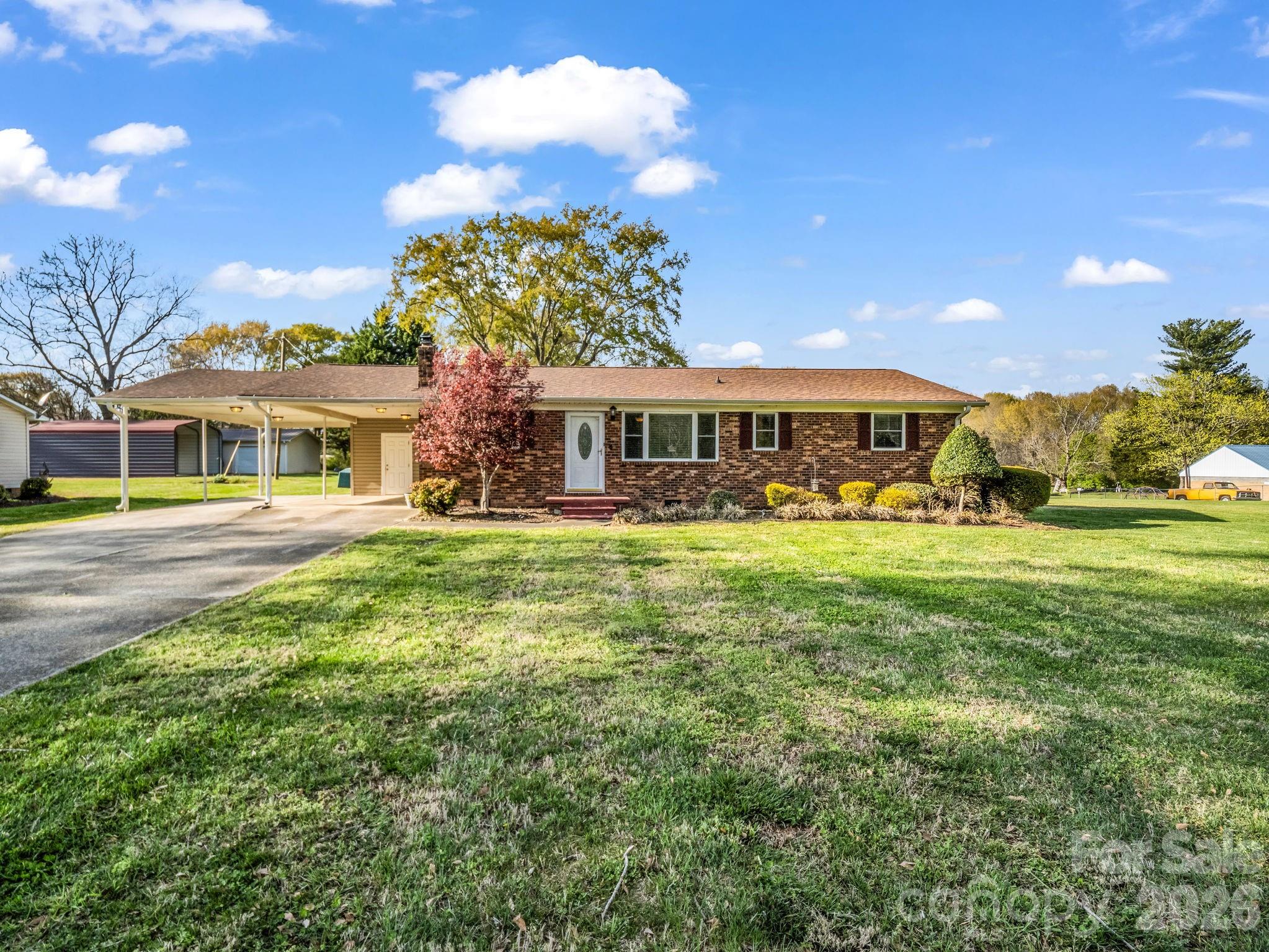 913 Webb Road — Ellenboro