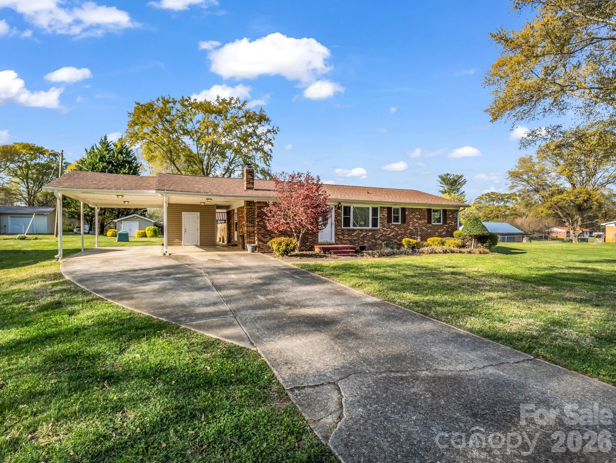 913 Webb Road — Ellenboro