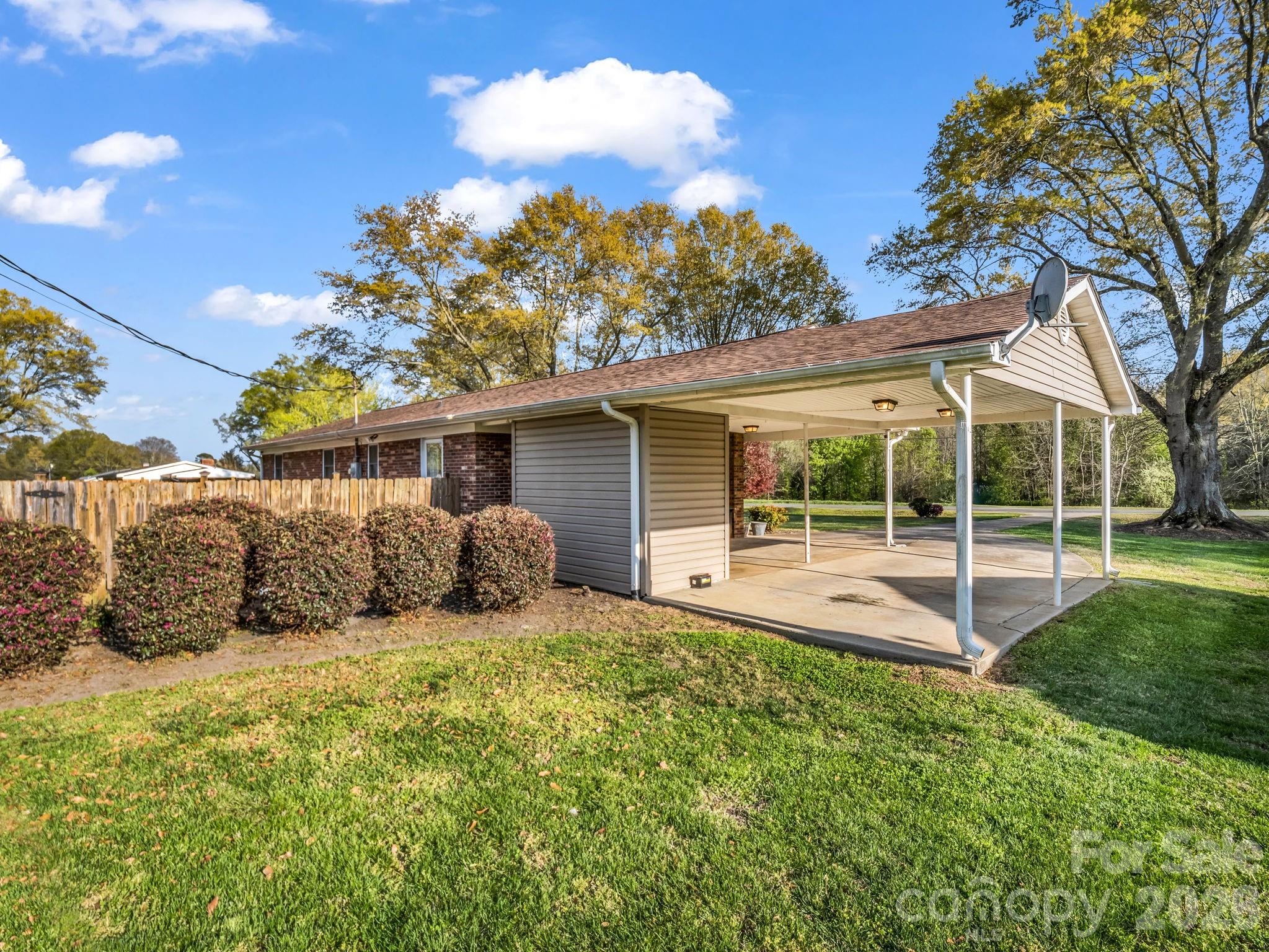 913 Webb Road — Ellenboro