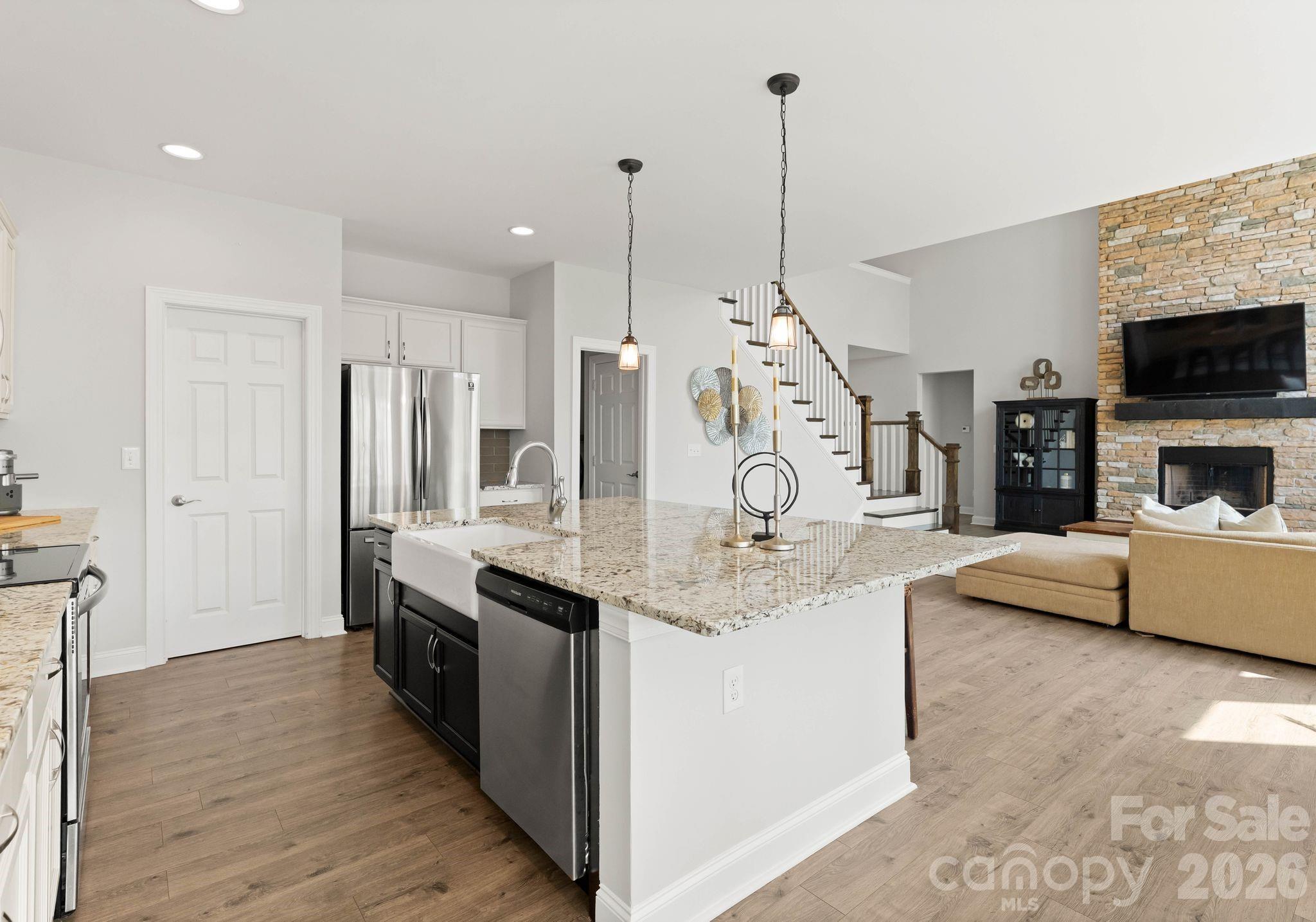 13701 Petworth Court — Charlotte