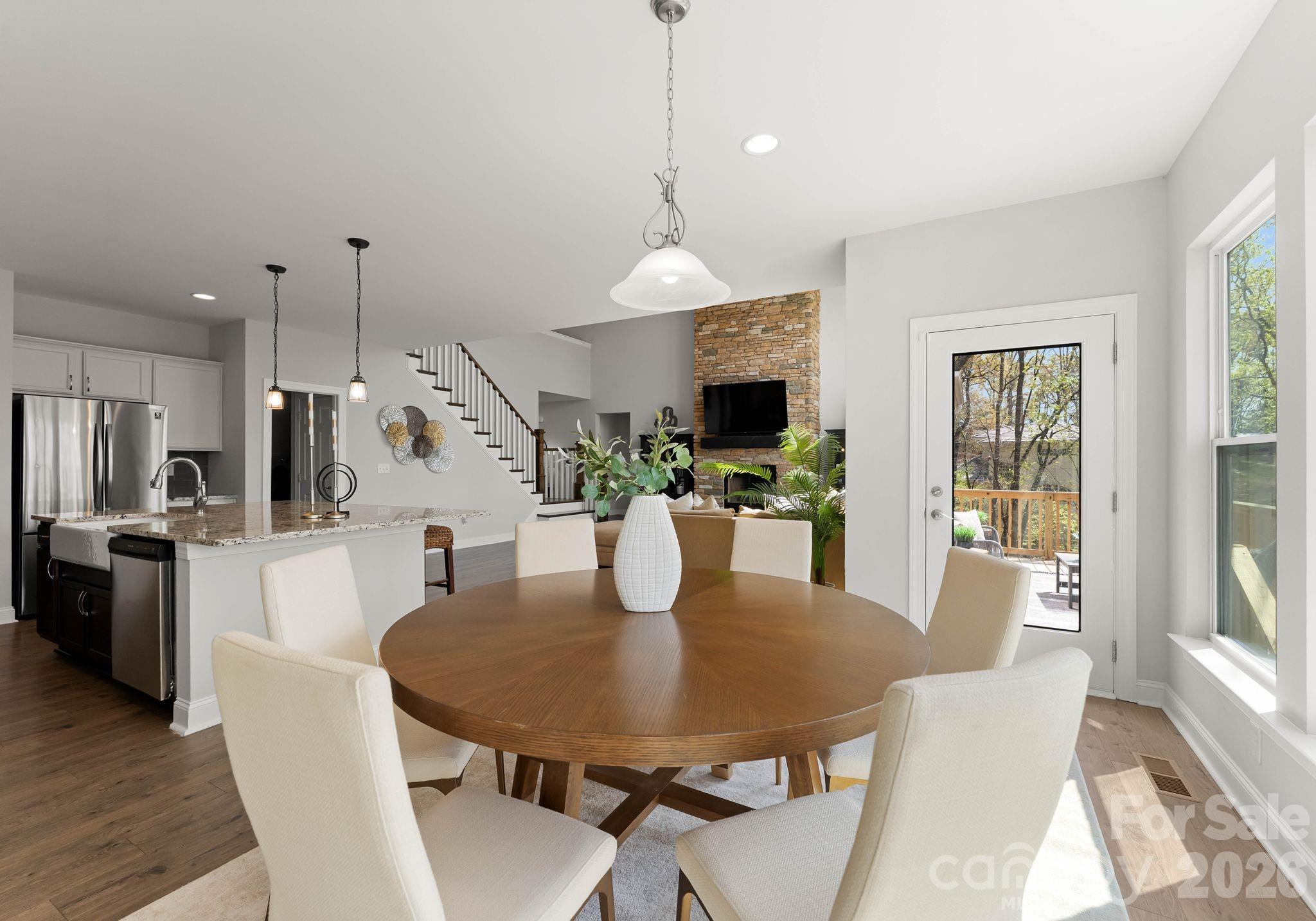13701 Petworth Court — Charlotte