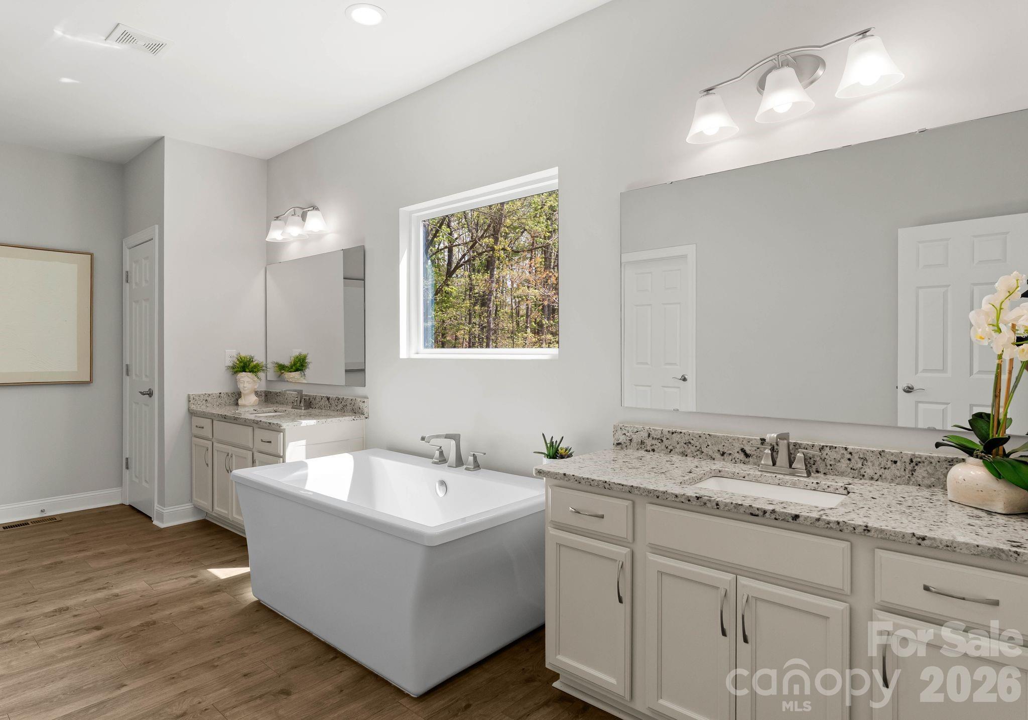 13701 Petworth Court — Charlotte