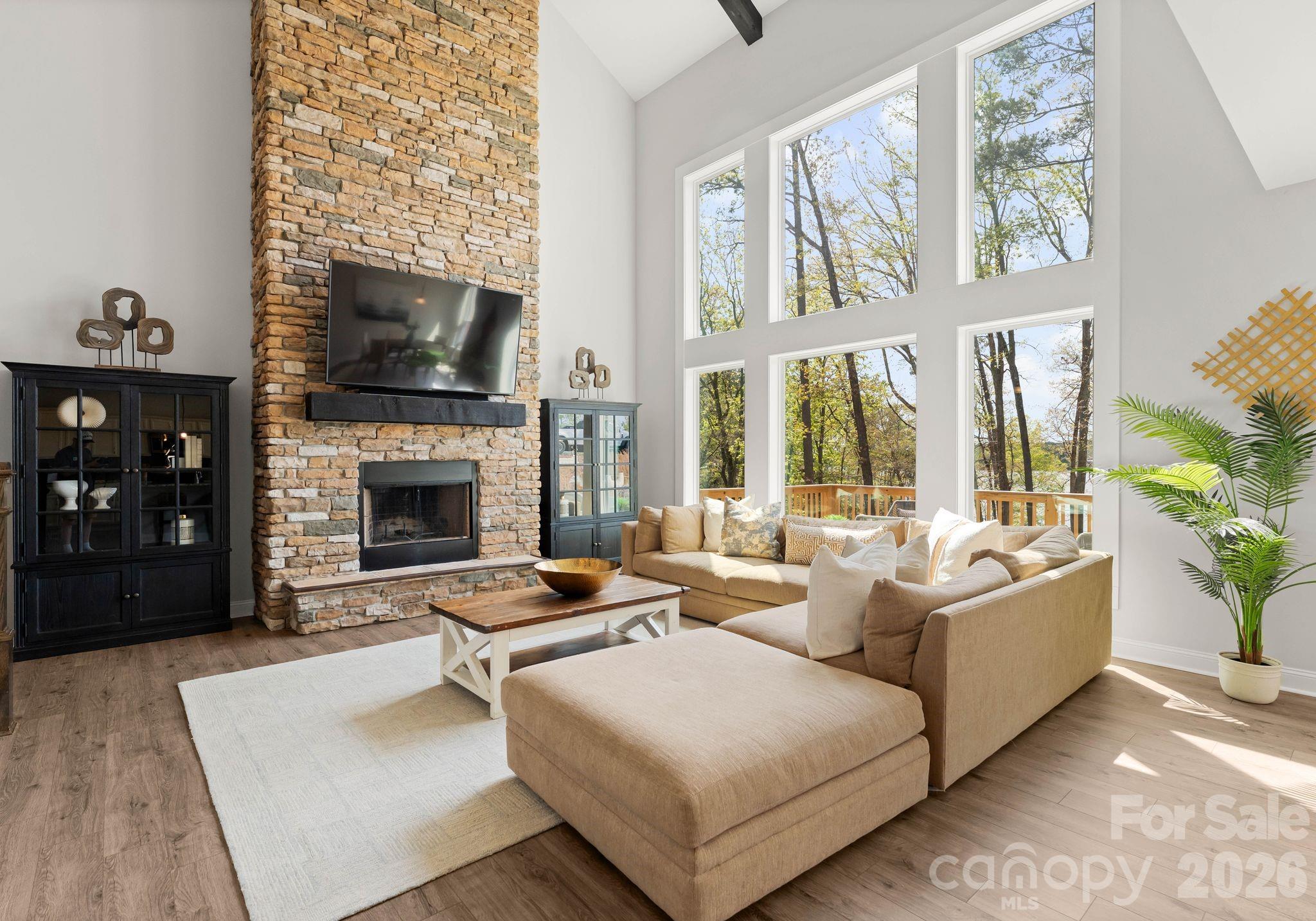 13701 Petworth Court — Charlotte