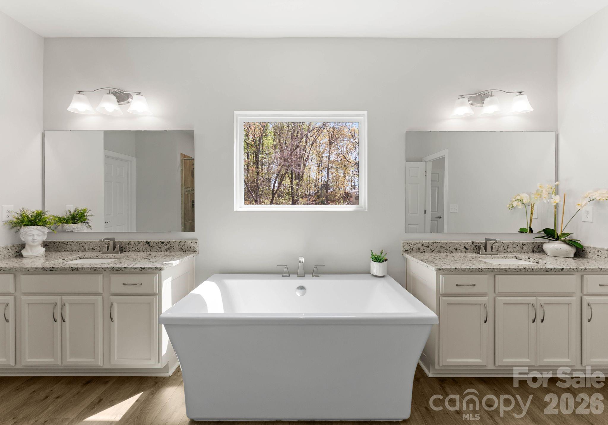 13701 Petworth Court — Charlotte