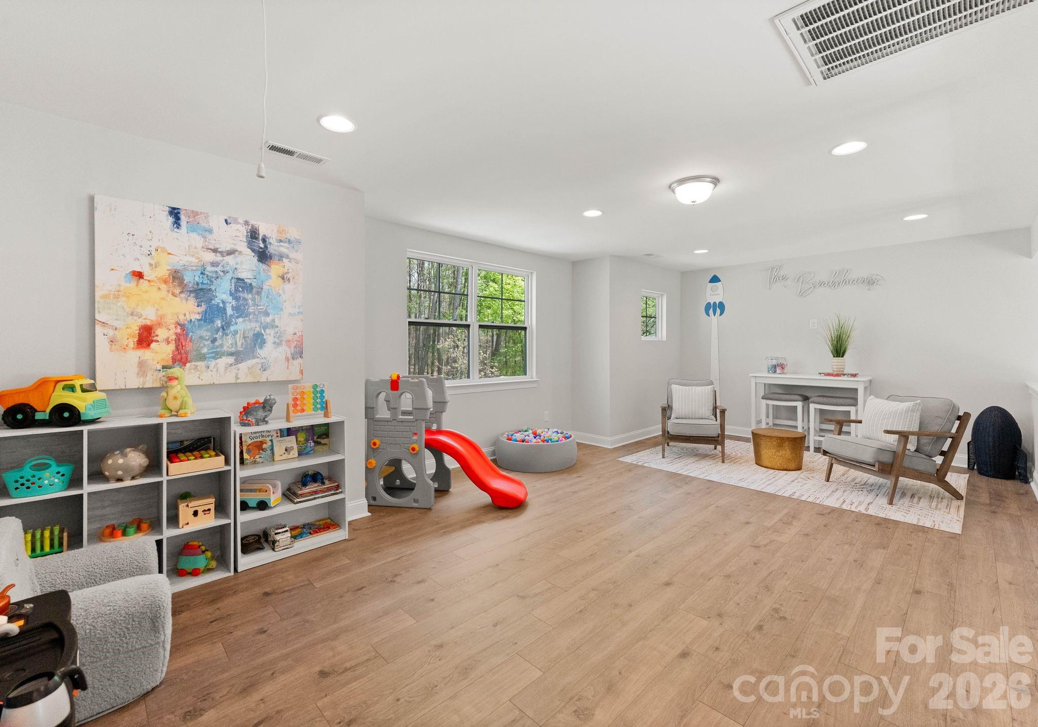 13701 Petworth Court — Charlotte