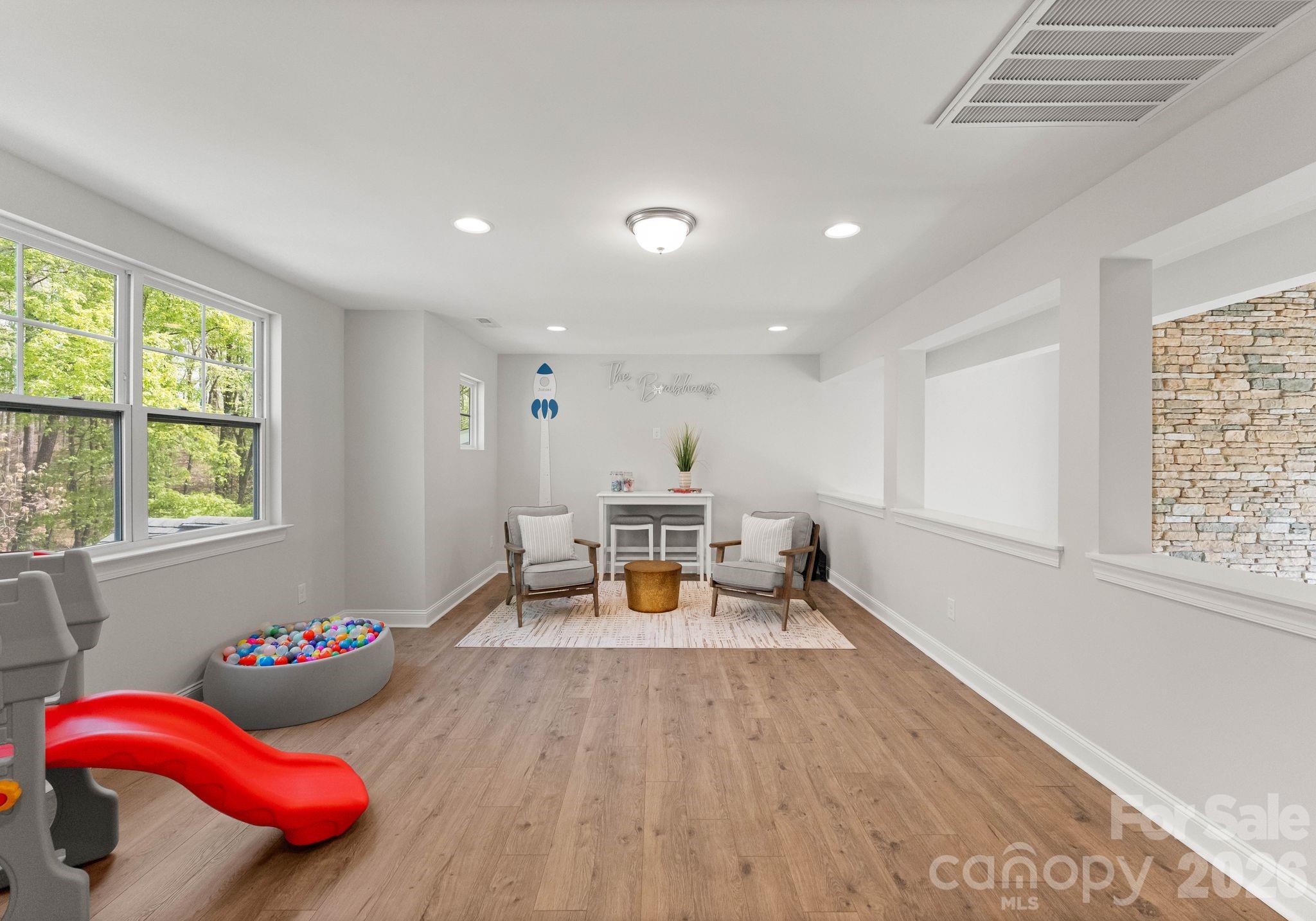 13701 Petworth Court — Charlotte