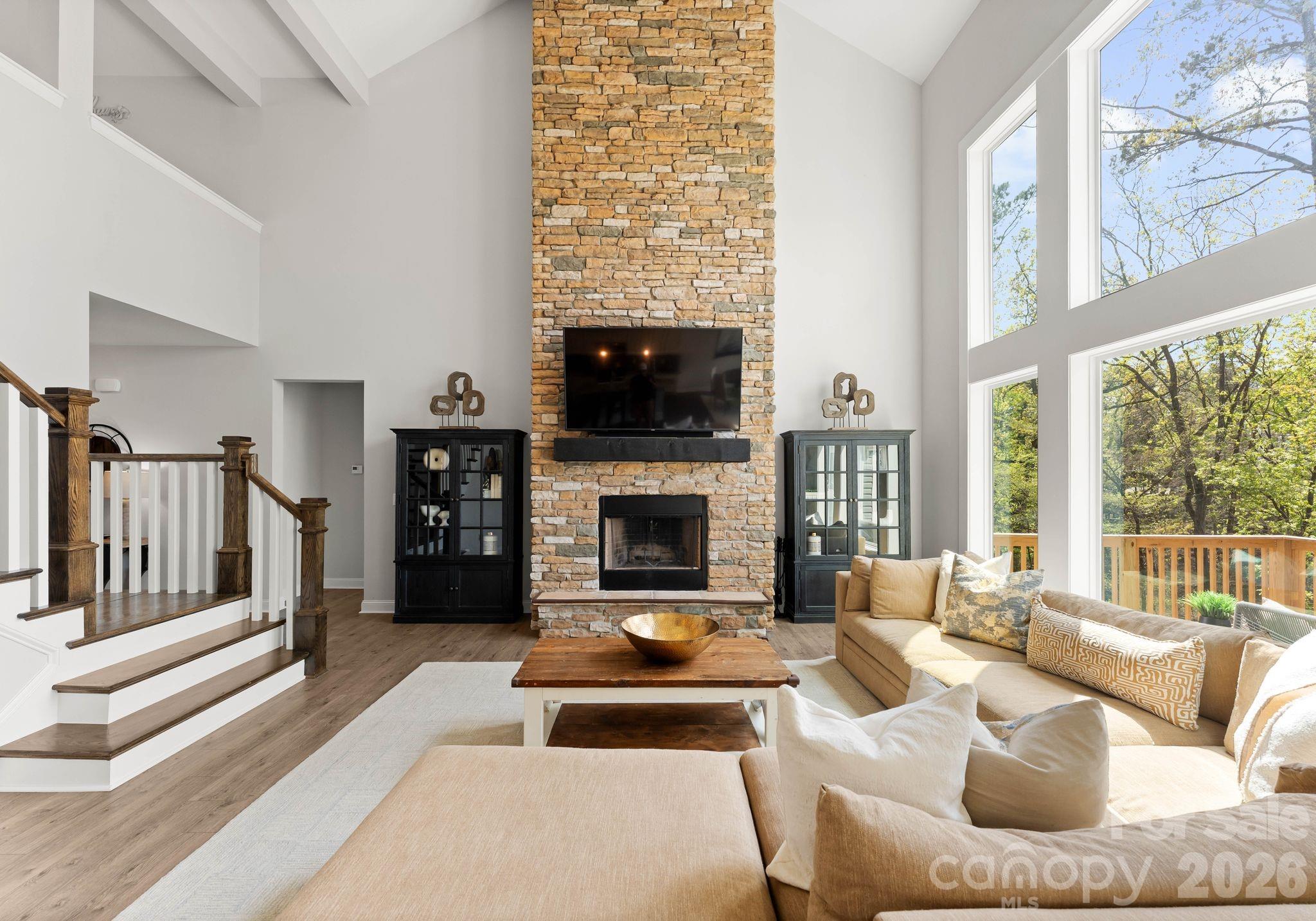 13701 Petworth Court — Charlotte