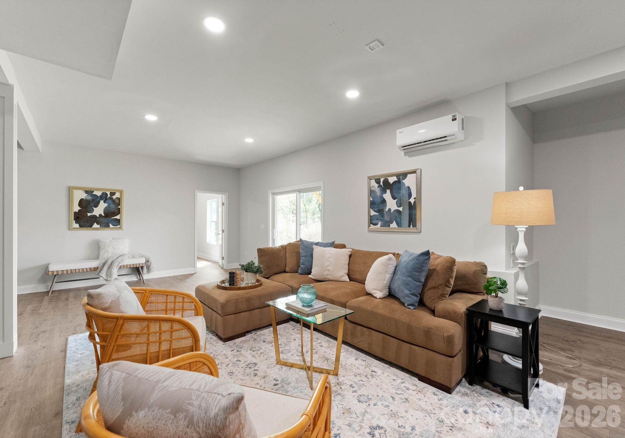 13701 Petworth Court — Charlotte