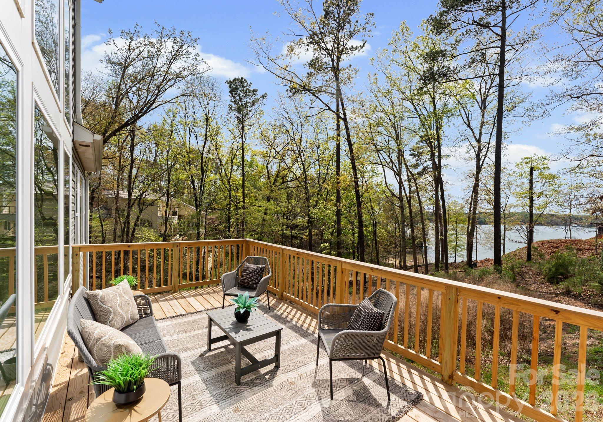 13701 Petworth Court — Charlotte