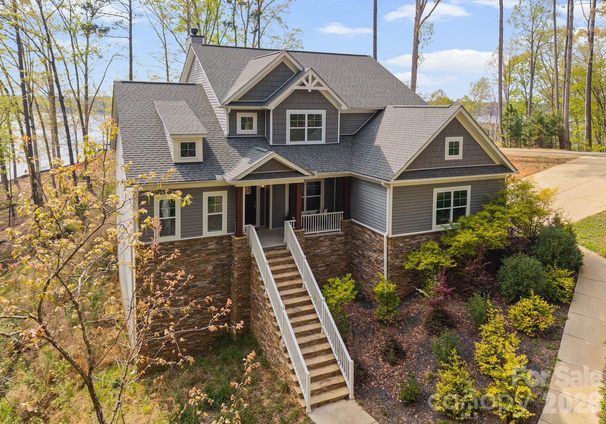 13701 Petworth Court — Charlotte