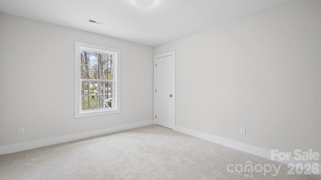 606 Teresa Circle — Waxhaw