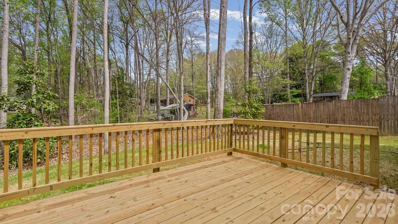 606 Teresa Circle — Waxhaw