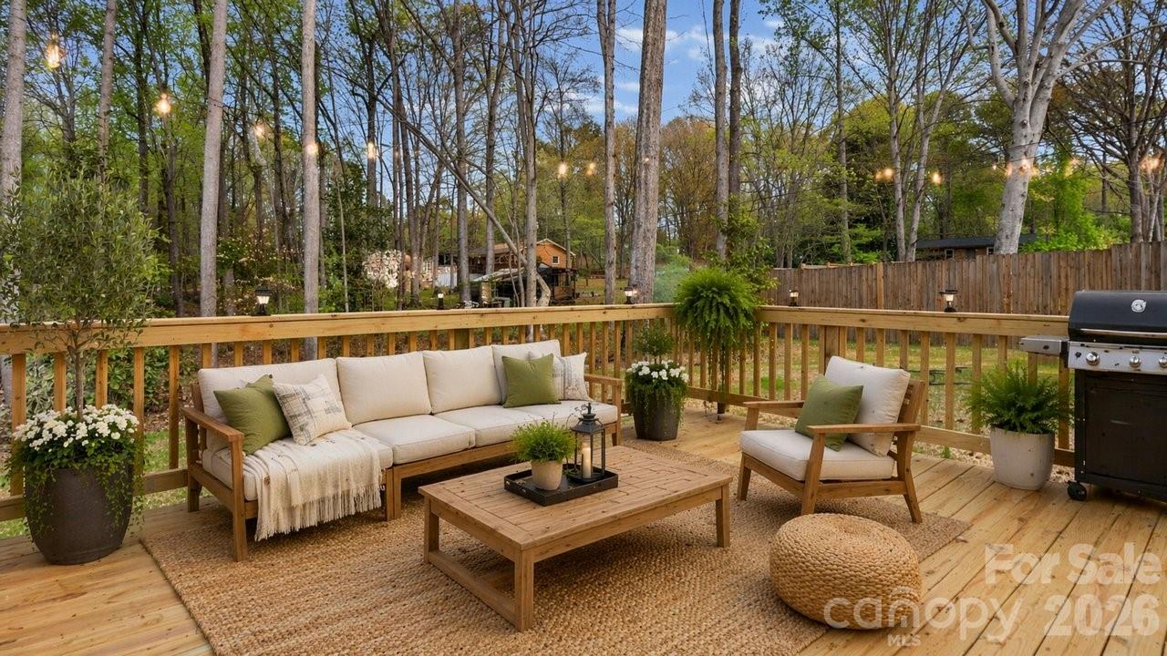 606 Teresa Circle — Waxhaw