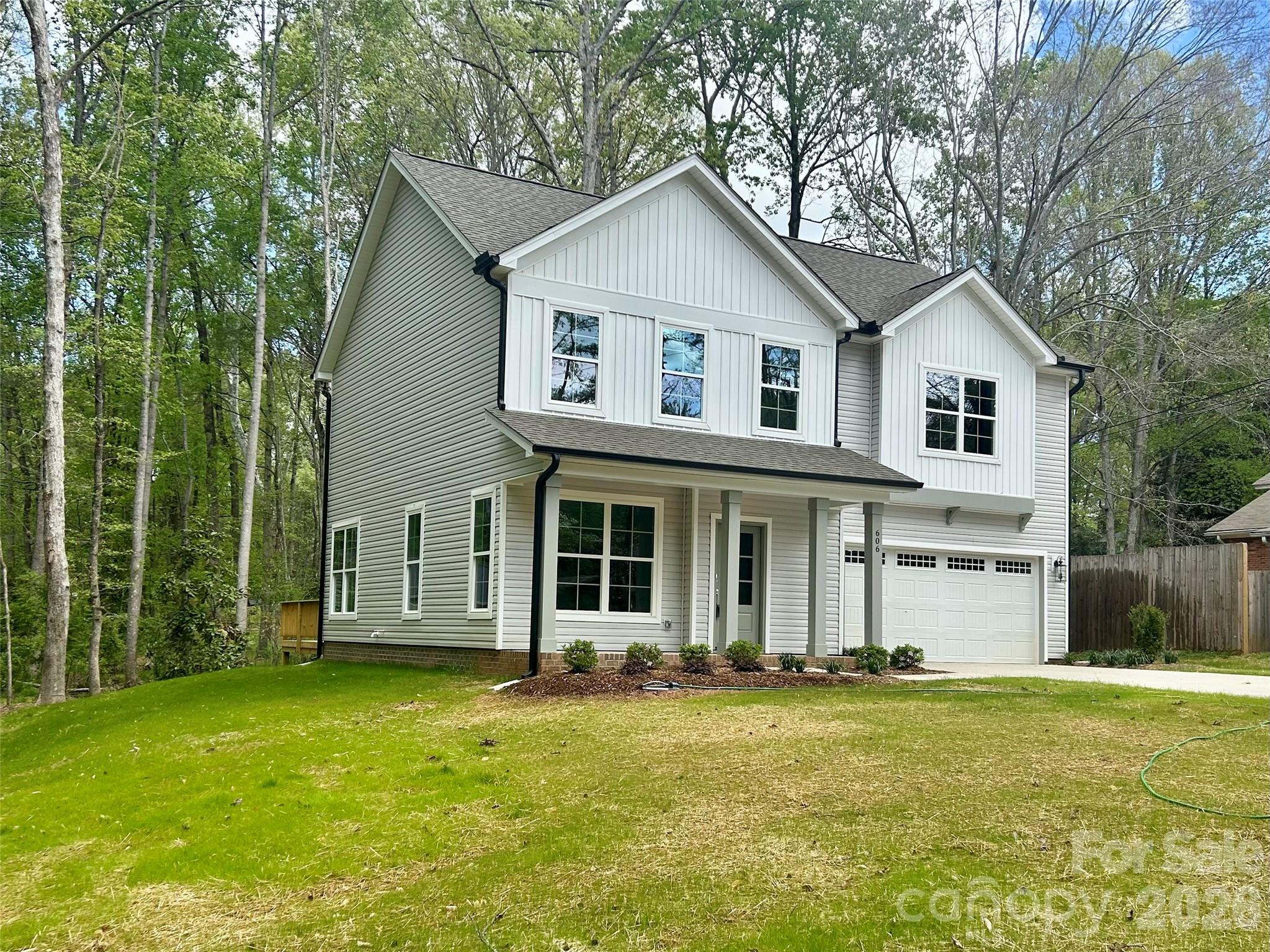 606 Teresa Circle — Waxhaw