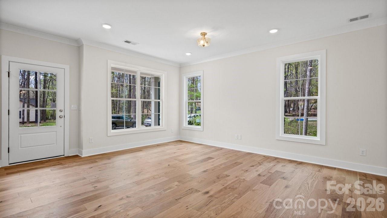 606 Teresa Circle — Waxhaw
