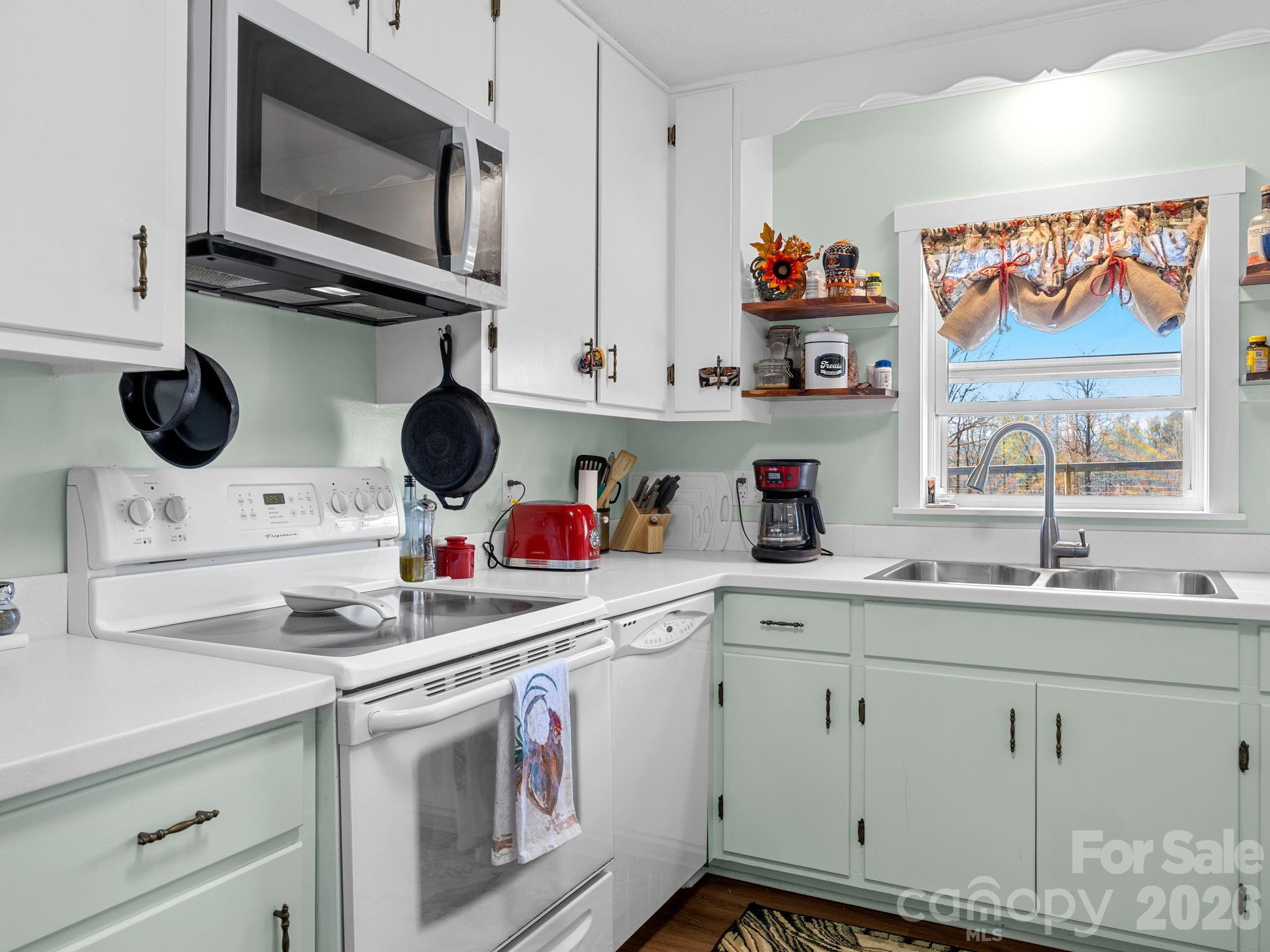 1434 Lake Adger Road — Mill Spring