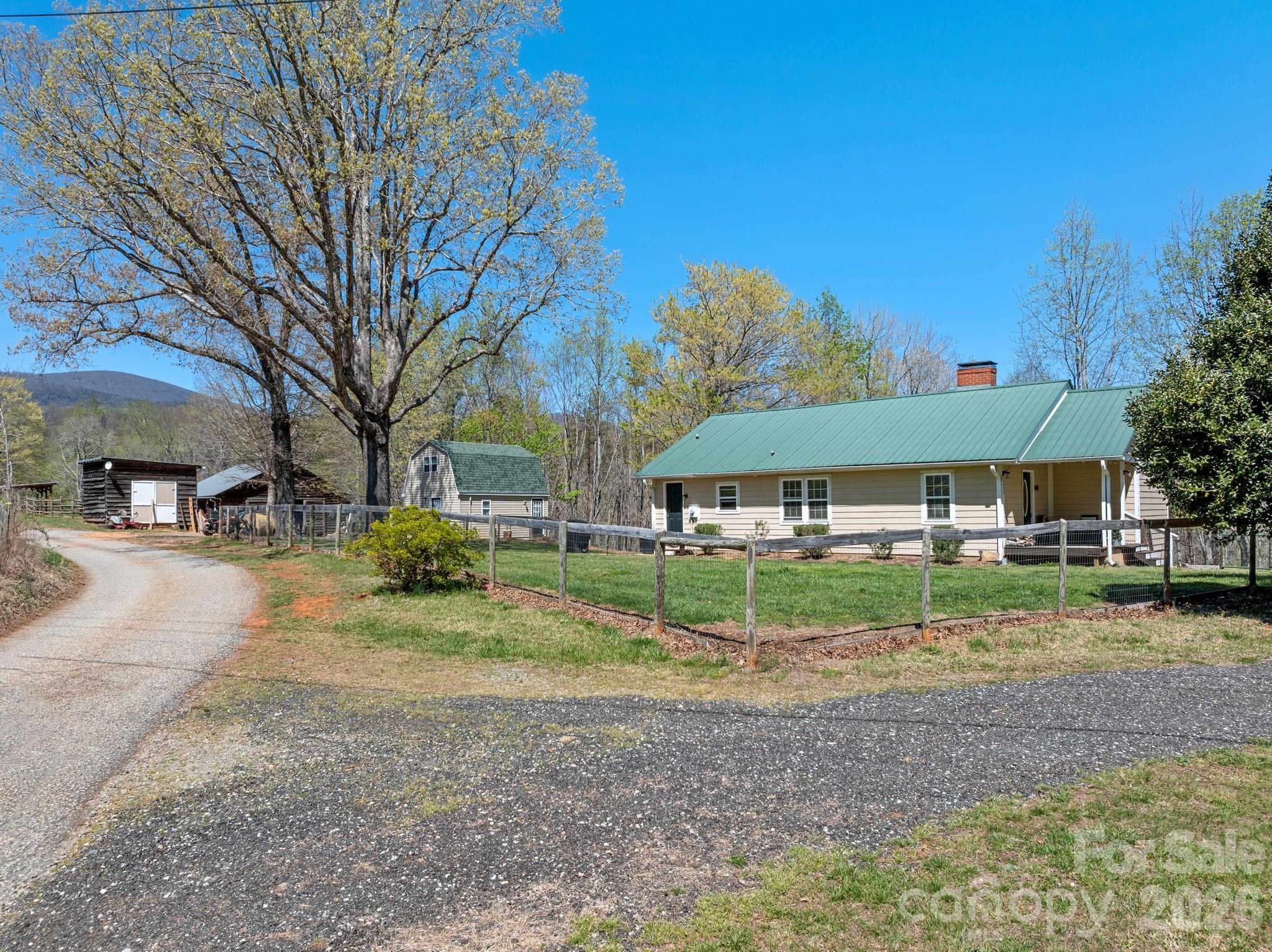 1434 Lake Adger Road — Mill Spring