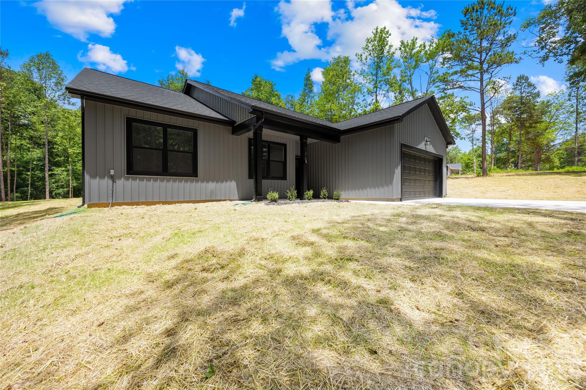 136 Coolbrook Road — Statesville
