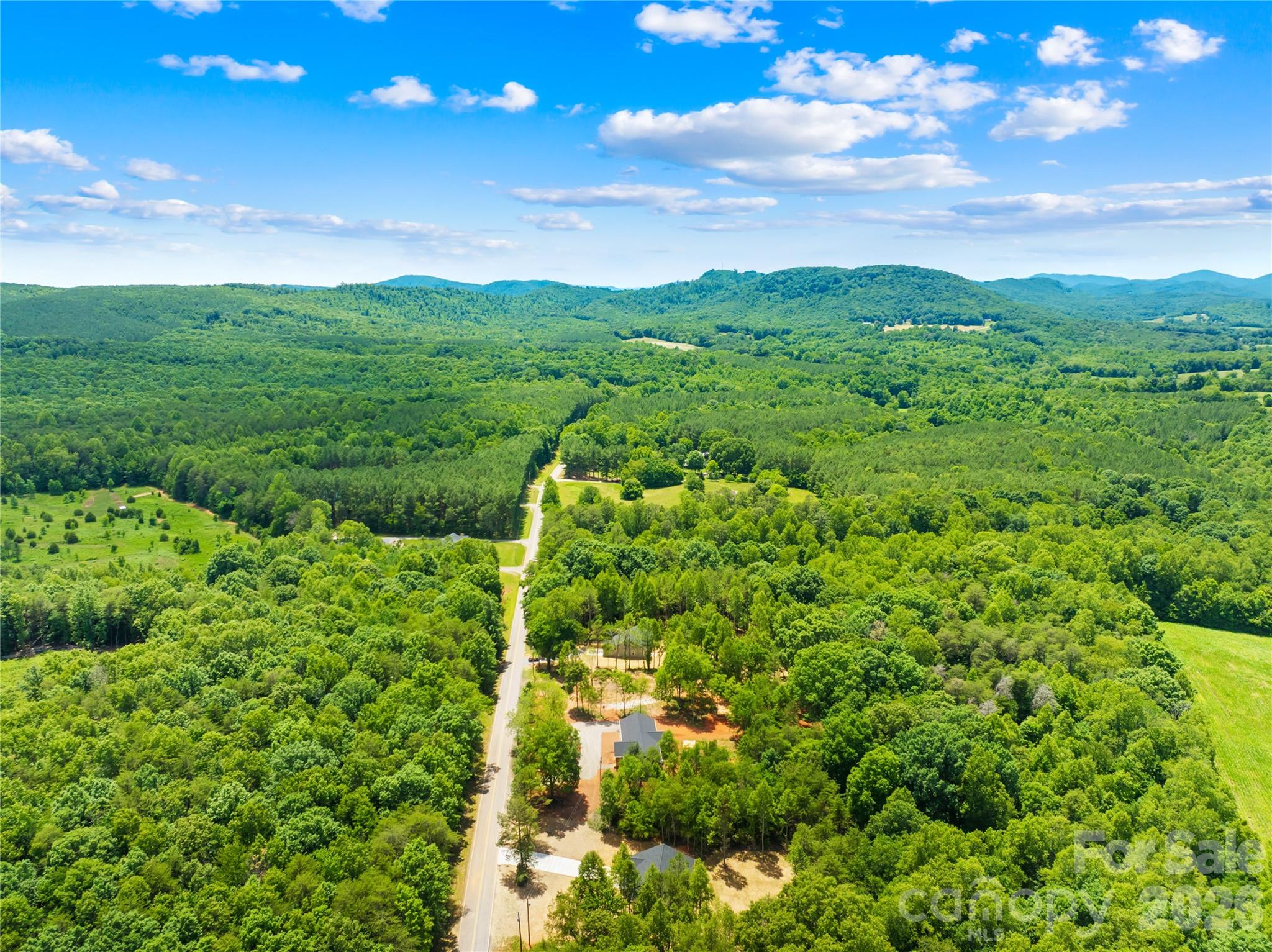 136 Coolbrook Road — Statesville