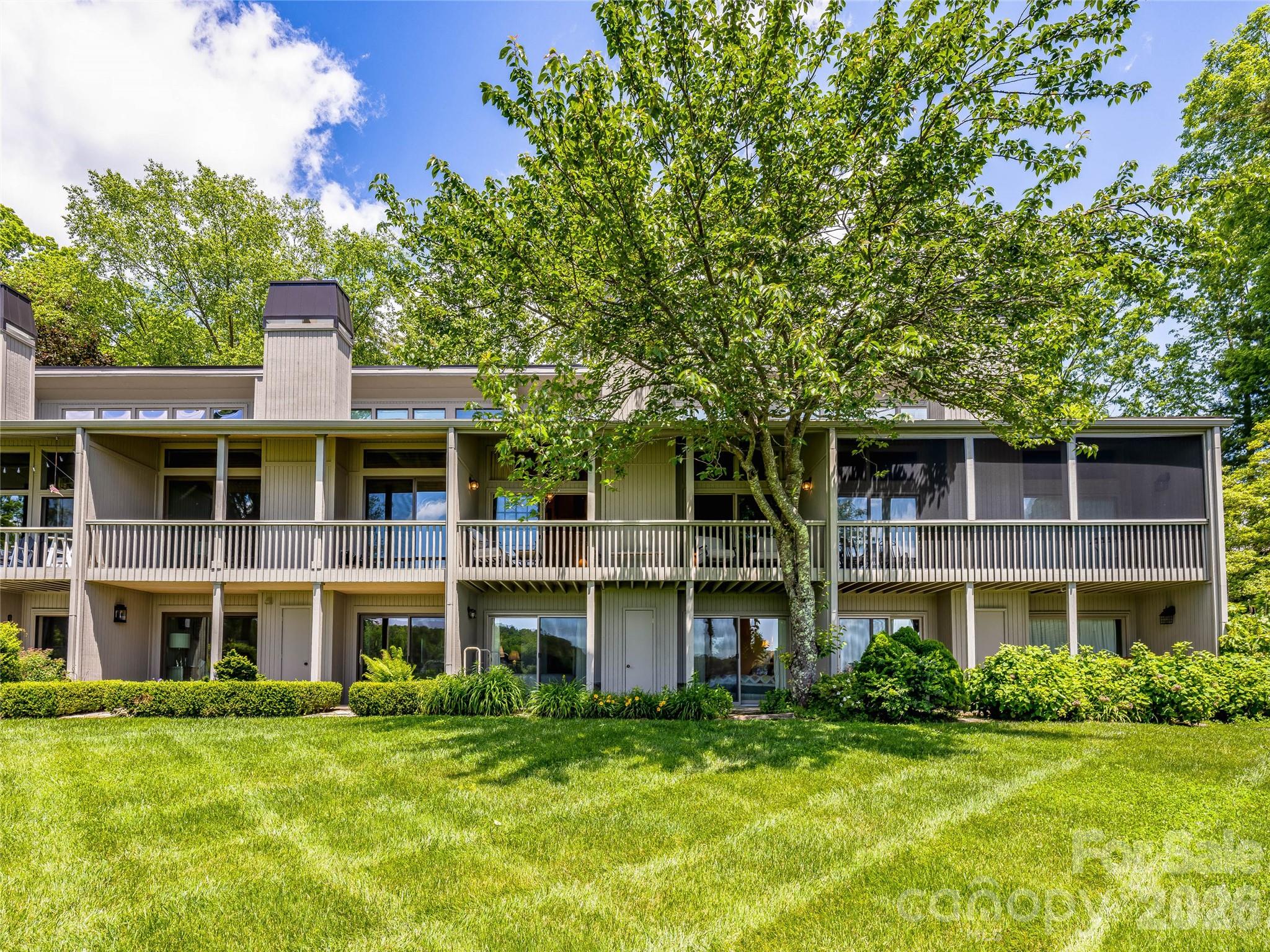 24 E Toxaway Shores Road #20 — Lake Toxaway