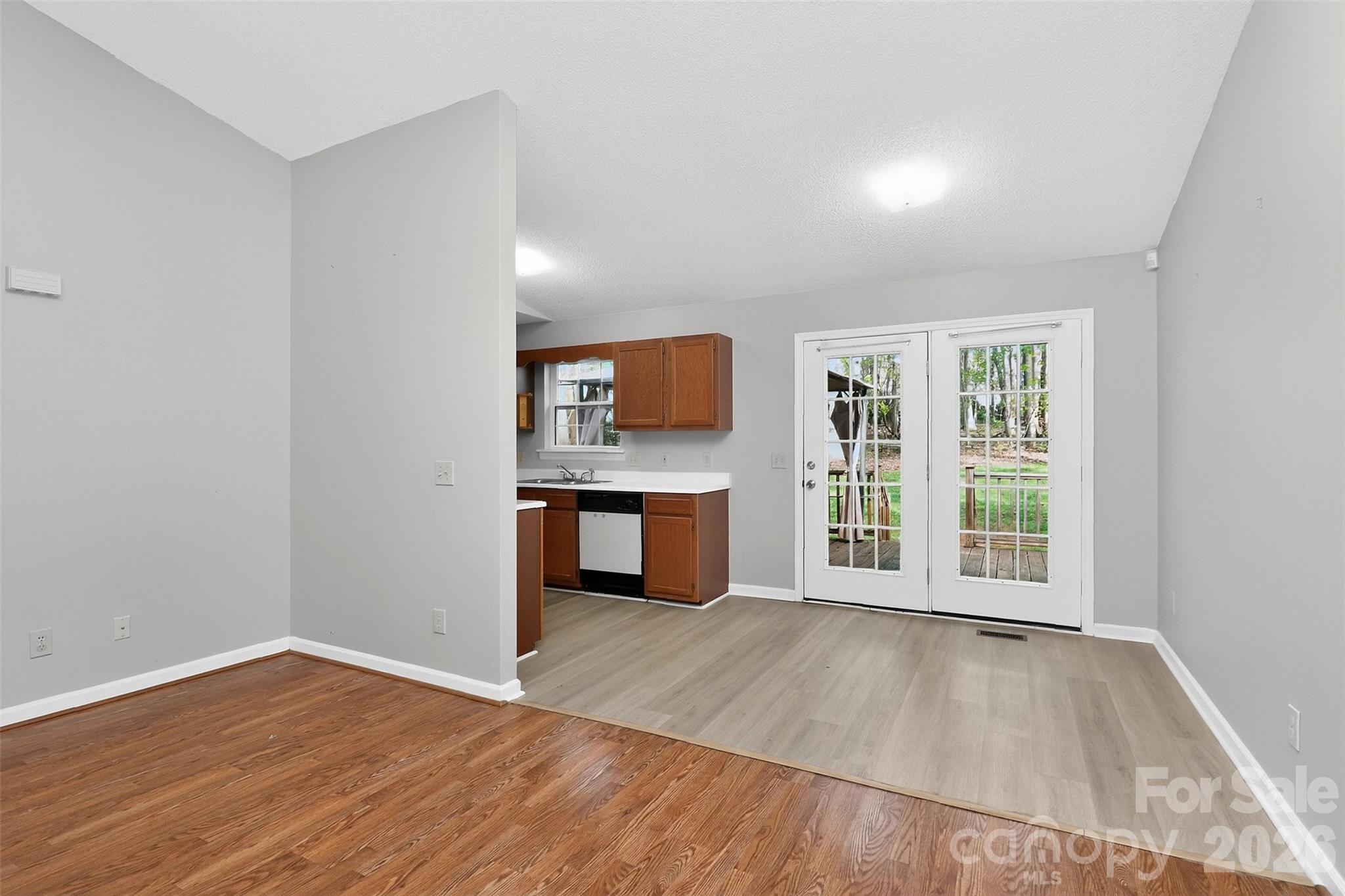 174 Overcreek Road — Mooresville