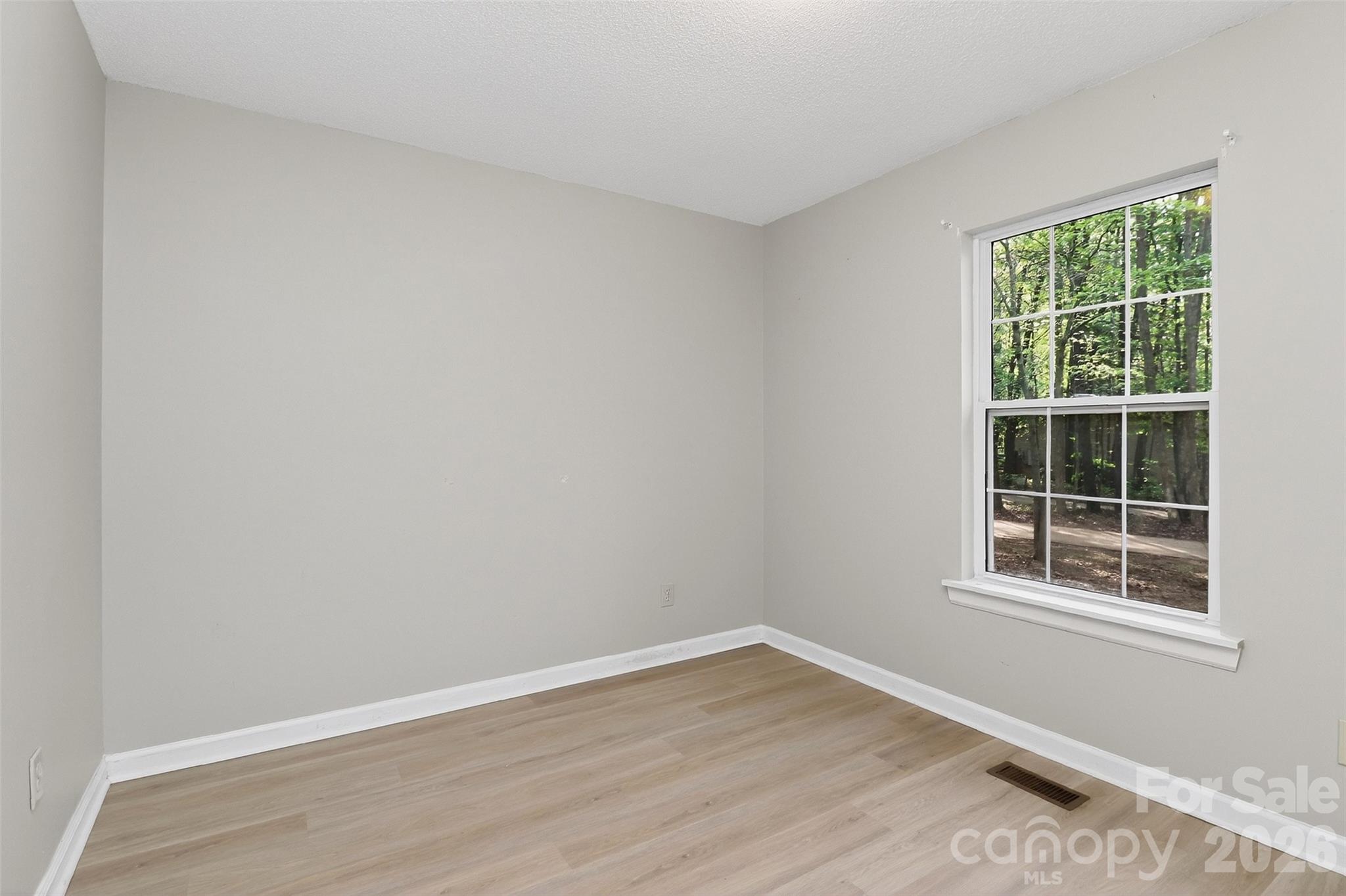 174 Overcreek Road — Mooresville